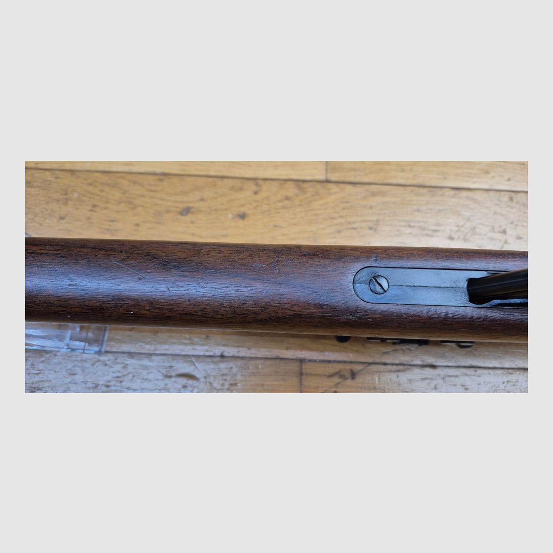 Very nice Winchester Model 77 – Semi-automatic rifle in cal. 22LR – The companion of the young American post-war – Ideal weapon for vermin hunting and personal enemy of every can! – 8 rounds – Very nice craftsmanship by Winchester New Haven from 1962 – Condition more than very good – TBE++, image 19 of 41