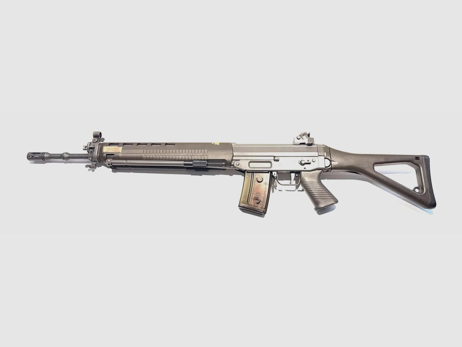 Fucile d'assalto SIG PE90 / SG550 – GP90 – Usato con canna nuova, immagine 2 di 2