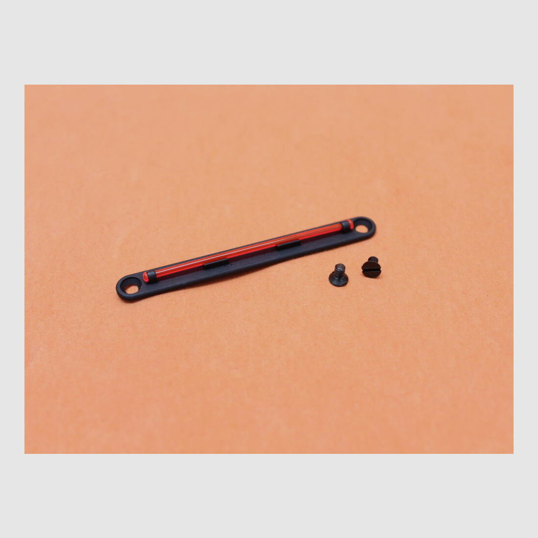 Benelli Benelli M2 SP: Długi fiberowy celownik (F0382400) z uchwytem na celownik i śrubami