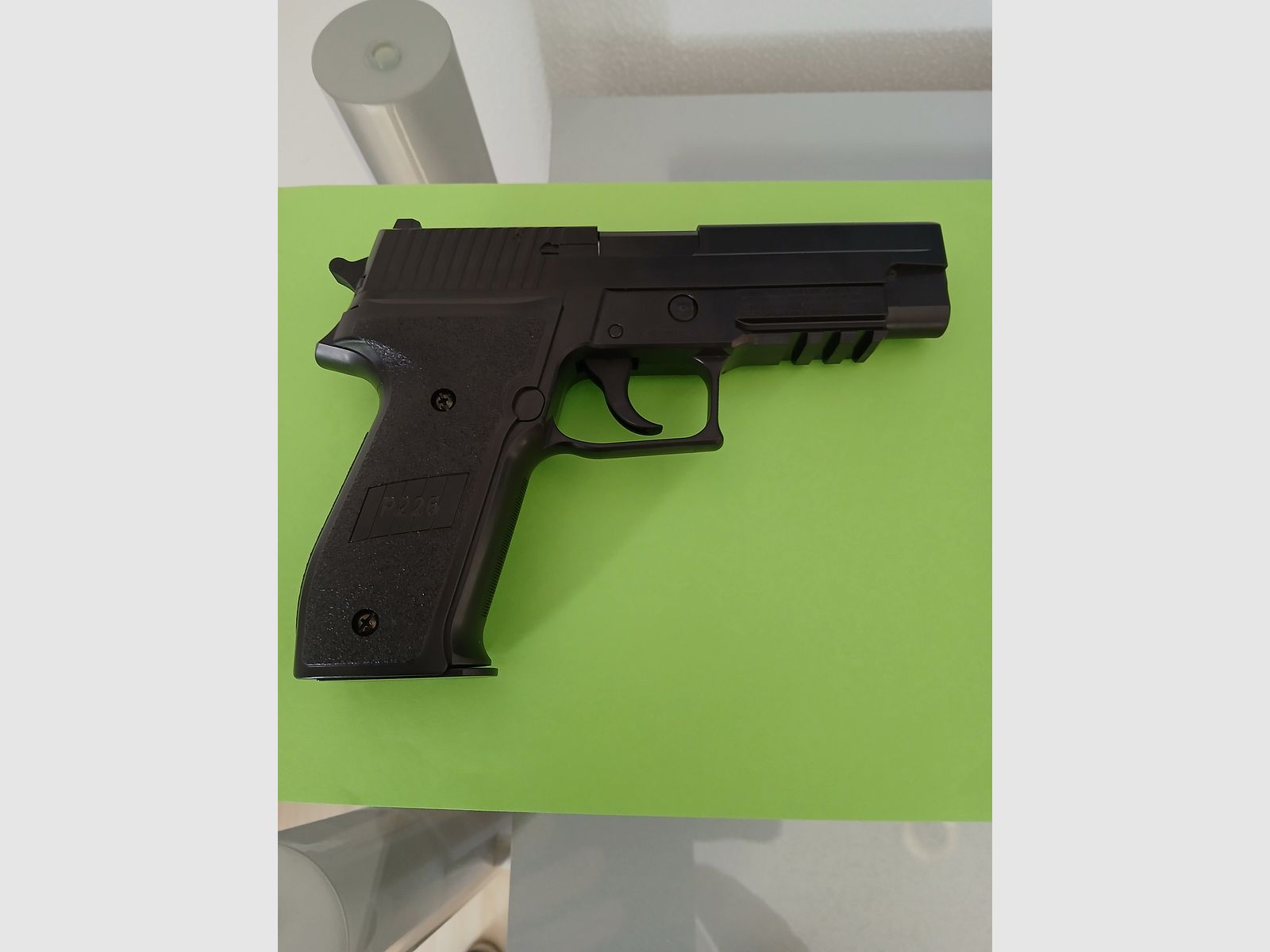 Neuwertige Softairpistole! Airsoftpistole von SIG SAUER mit Garantie! Luftpistole 
