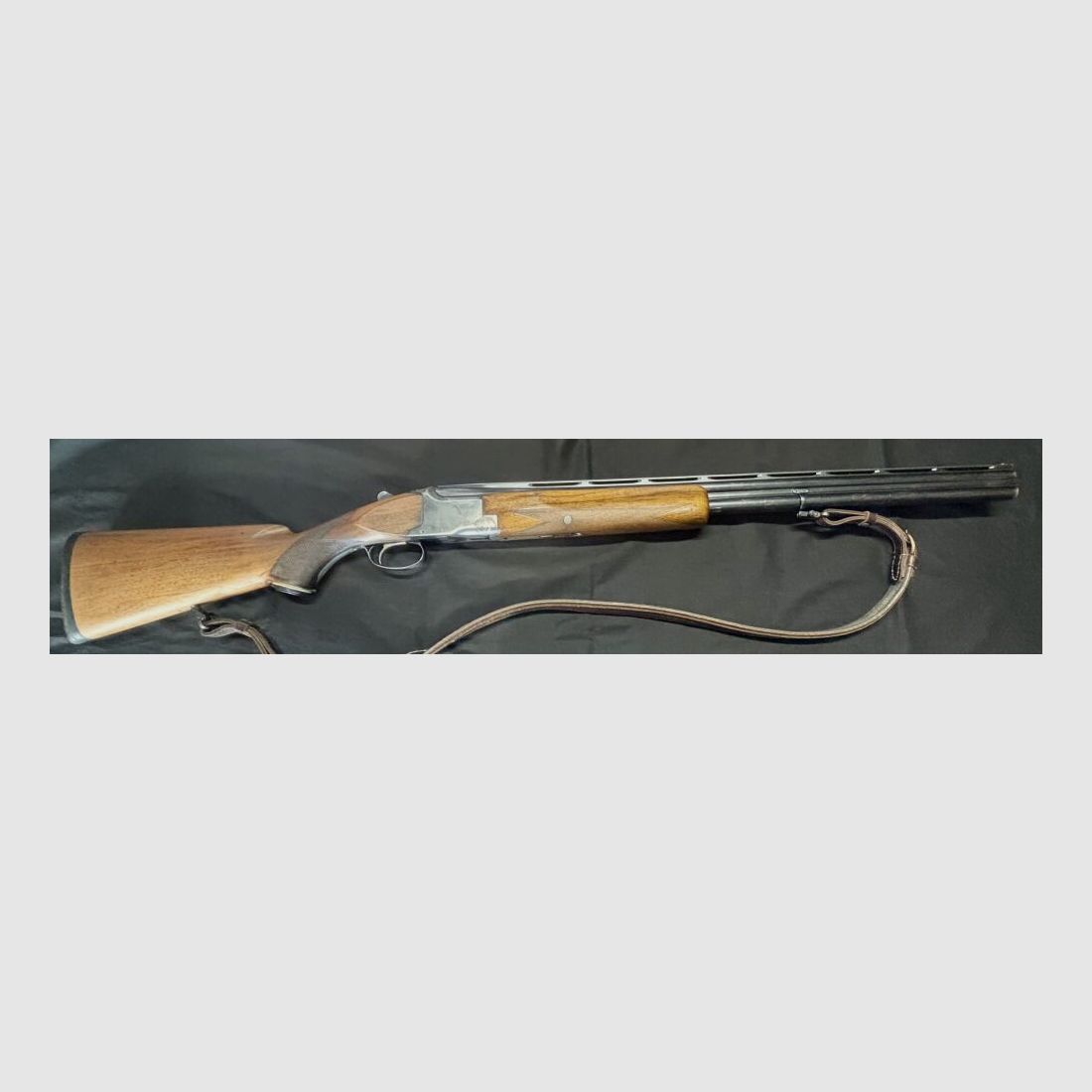 FN B 25, image 2 of 10