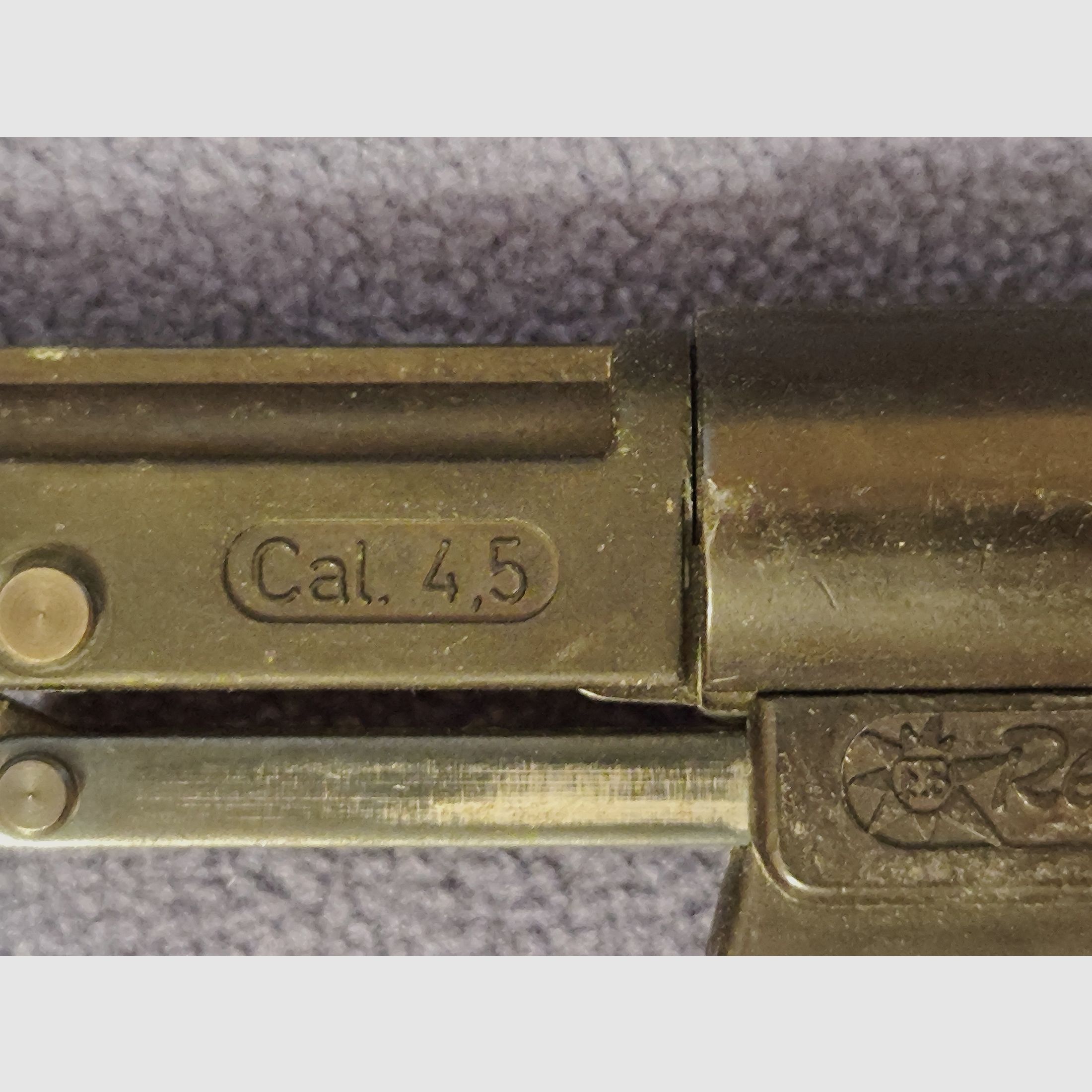 Récord pistola de aire comprimido con F en el pentágono calibre 4,5 mm antiguo