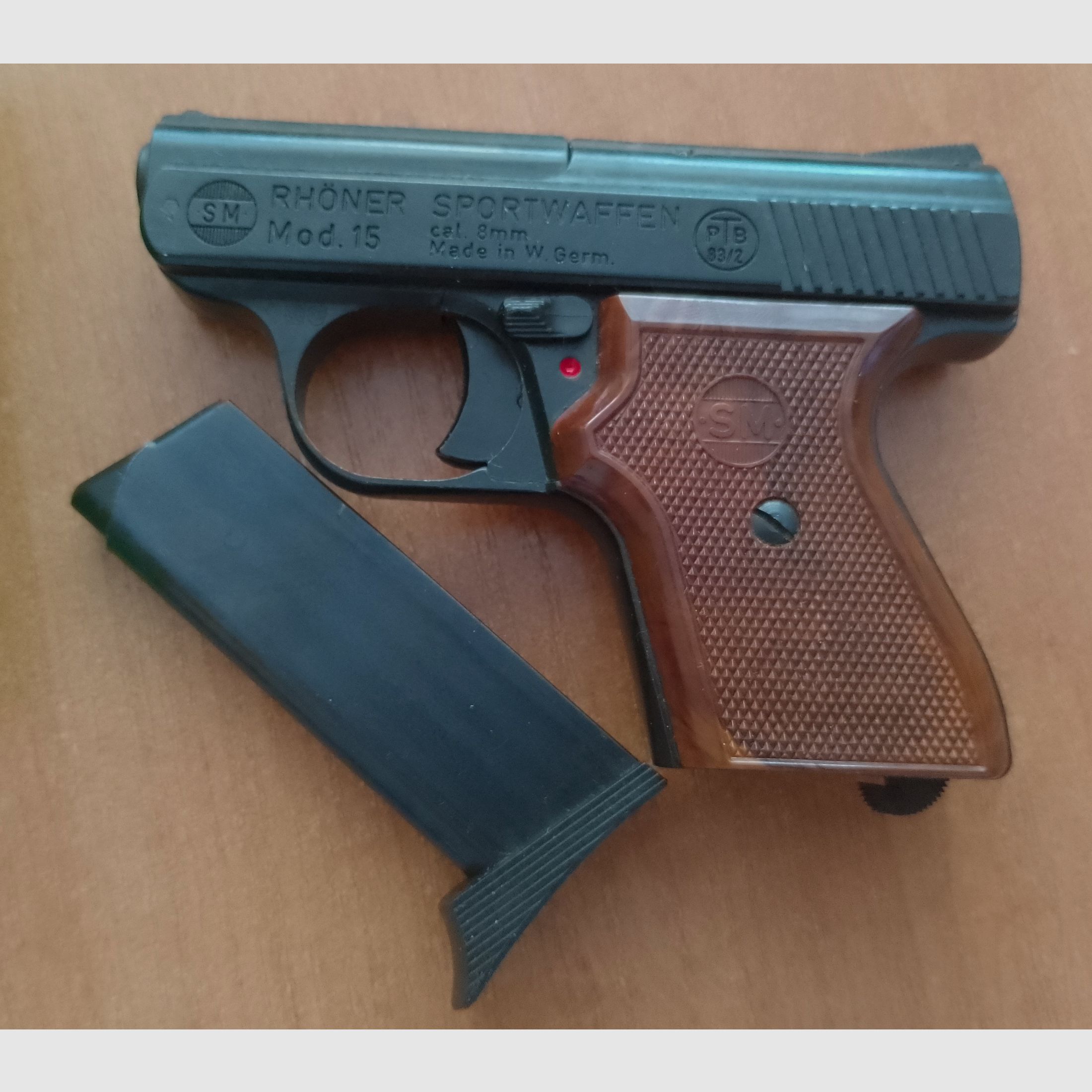 Alte Rhöner SM 15 Kal. 8 mm Knall im PTB 83/2 mit Verpackung!