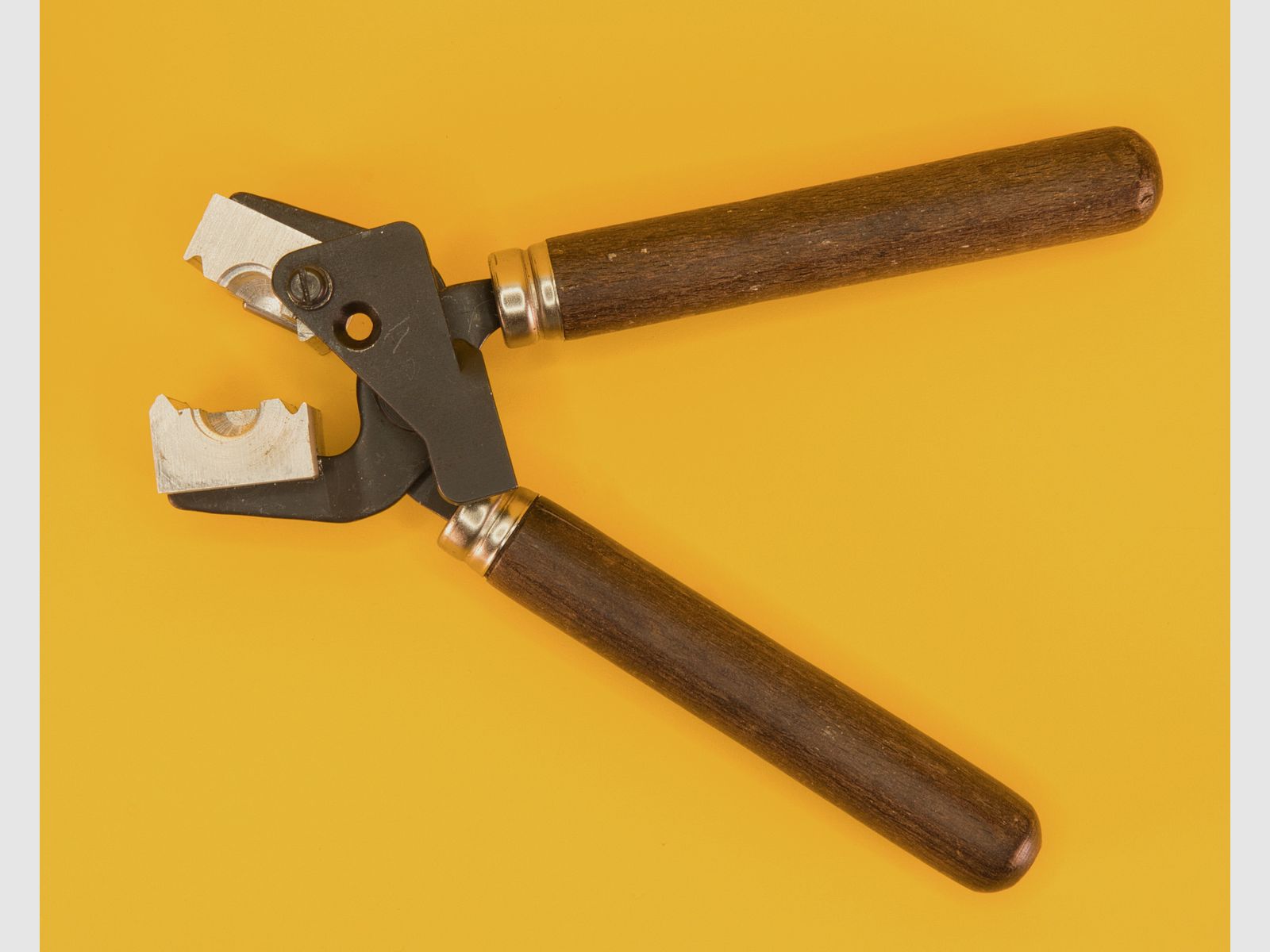 Mold with handles in caliber .50
