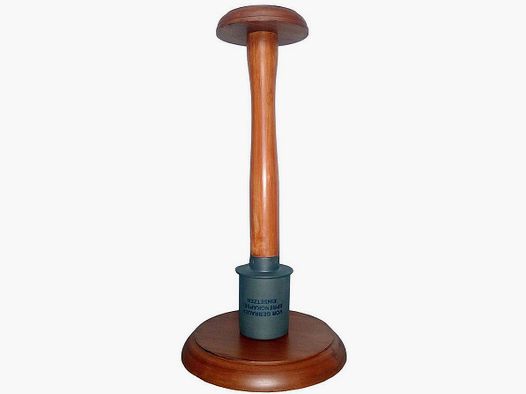 Stand for steel helmet as a stick grenade