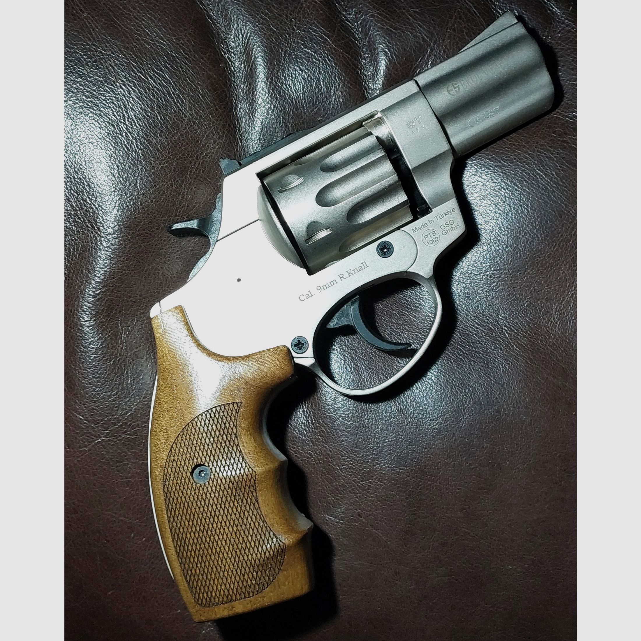 Ekol Viper 2,5 Zoll Nickel mit Holzgriff 9mm R.K. (PTB 1062)