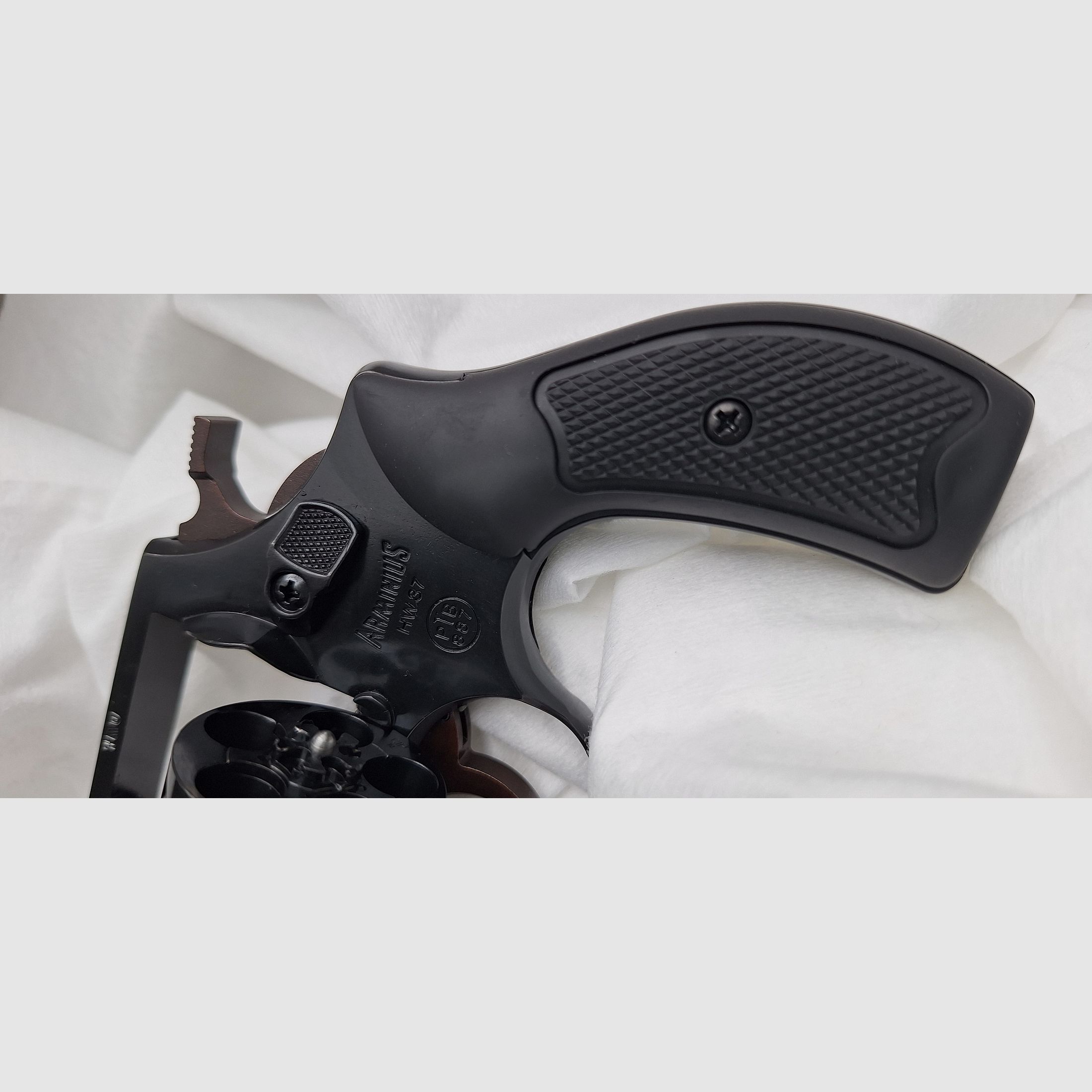 Revolver Arminium HW 37