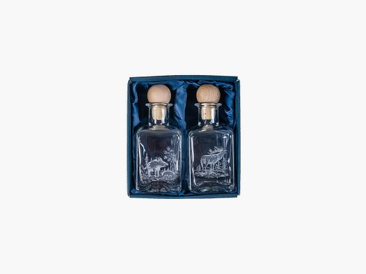 Oil and vinegar set engraved with hunting scene