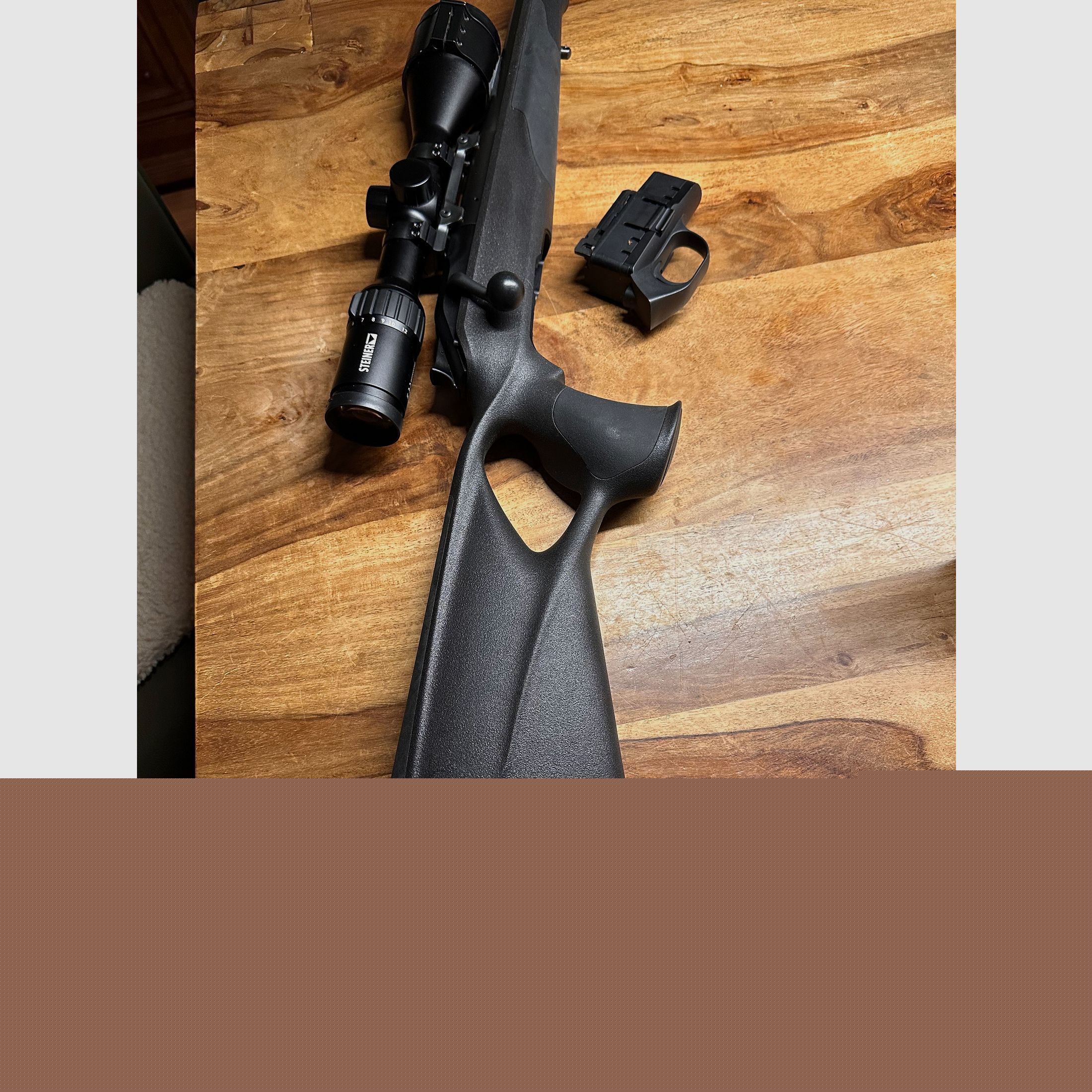 Blaser R8 Professional Success en .243Win con nueva montura Blaser, ¡incl. silenciador Stalon W110!