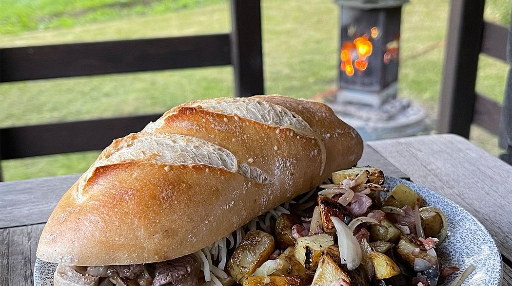 Wild Cheesesteak Sandwich von der Feuerplatte