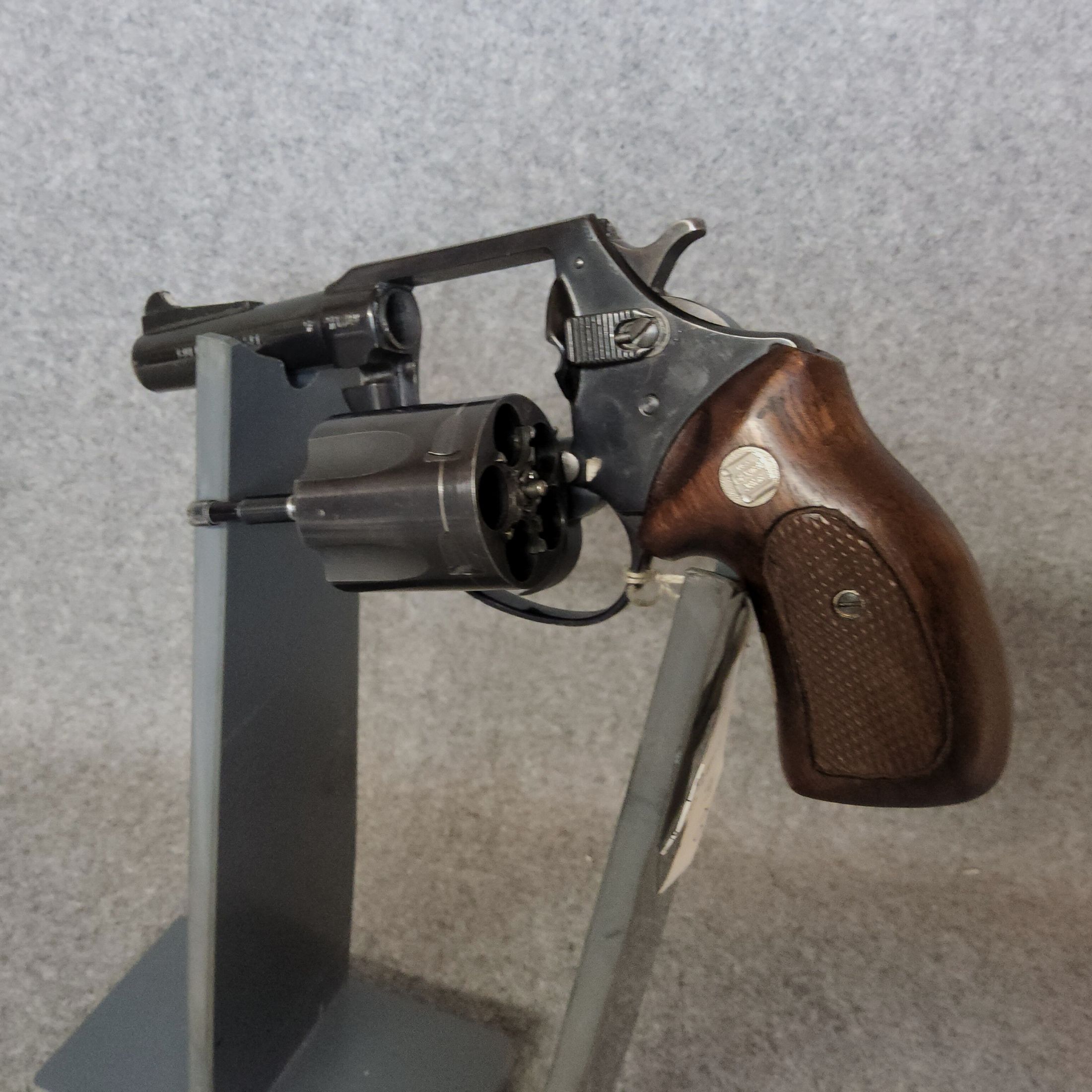 Charter Arms	 Bulldog