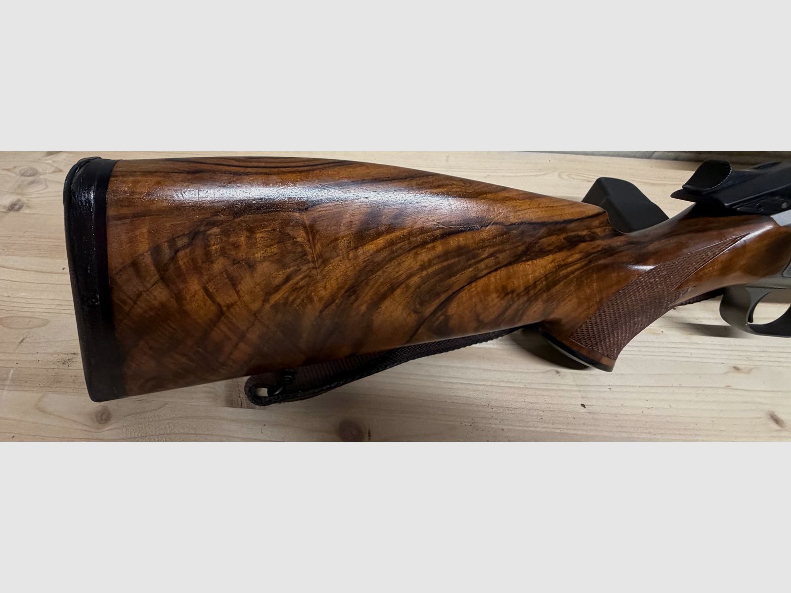 Blaser R93 im Kaliber .300Win Mag mit Kickstop und  Luxusschaft