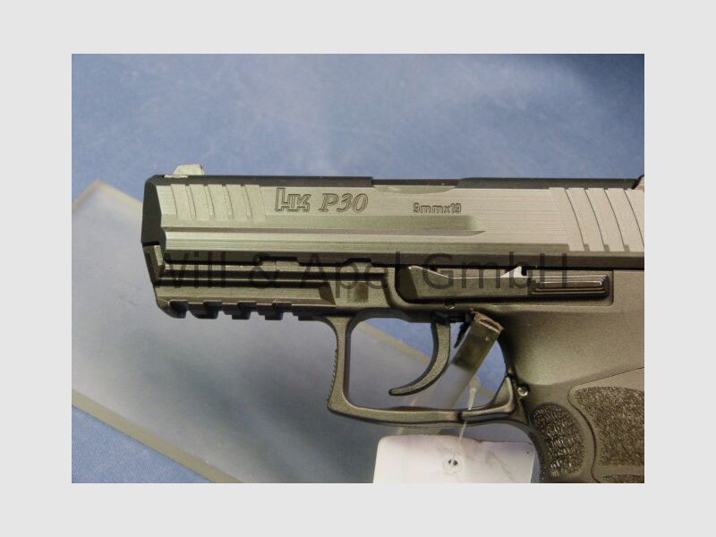 Heckler & Koch	 P30