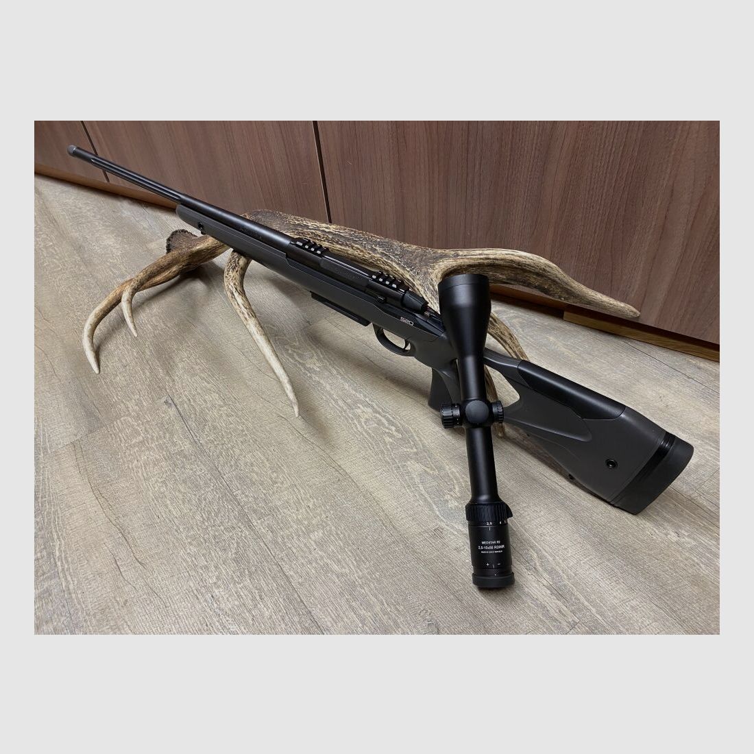 Sako S20, con Meopta Meostar R2 2,5-15x56 RD MR PA