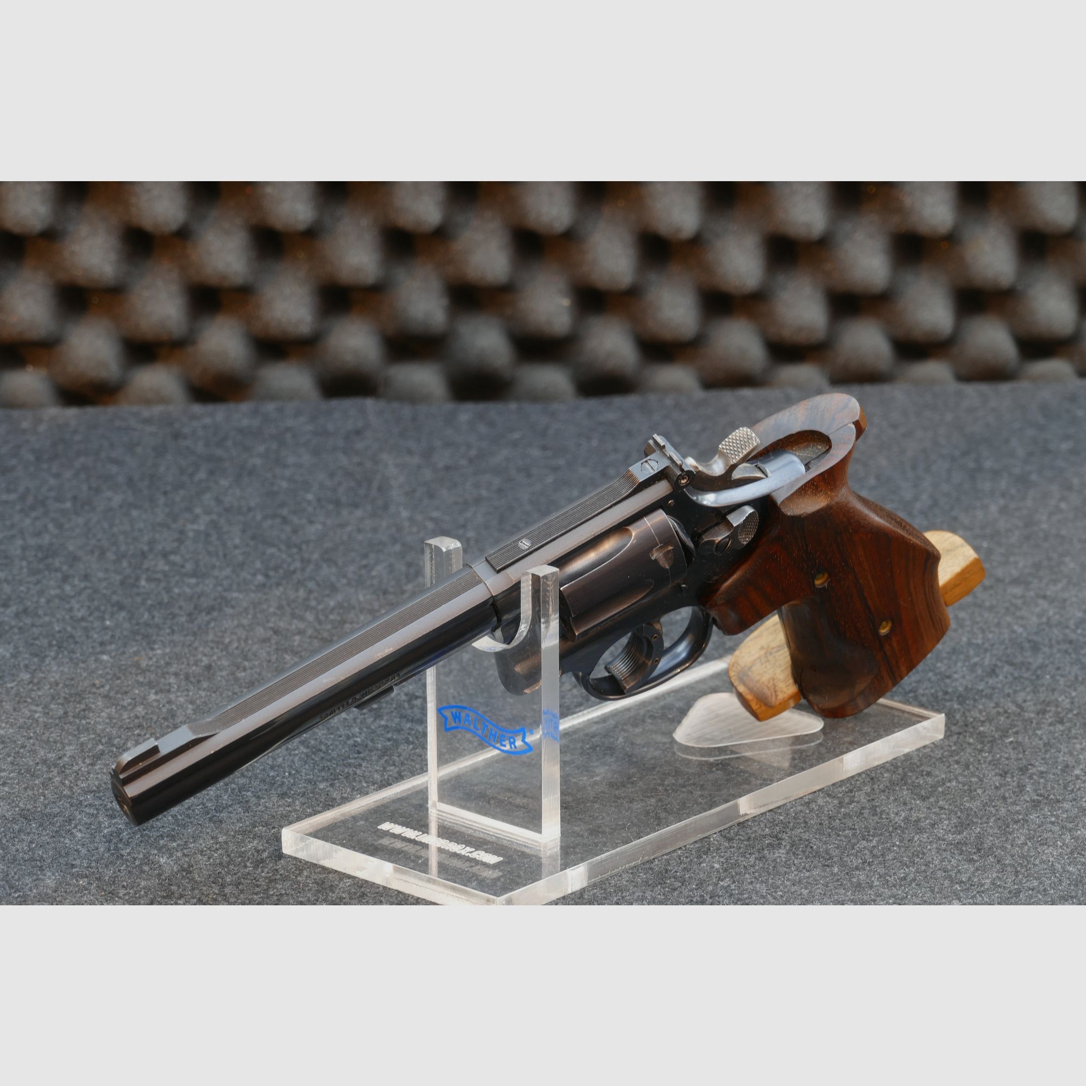 Smith & Wesson Model 17-5 — 6" (152 mm) • .22 LR