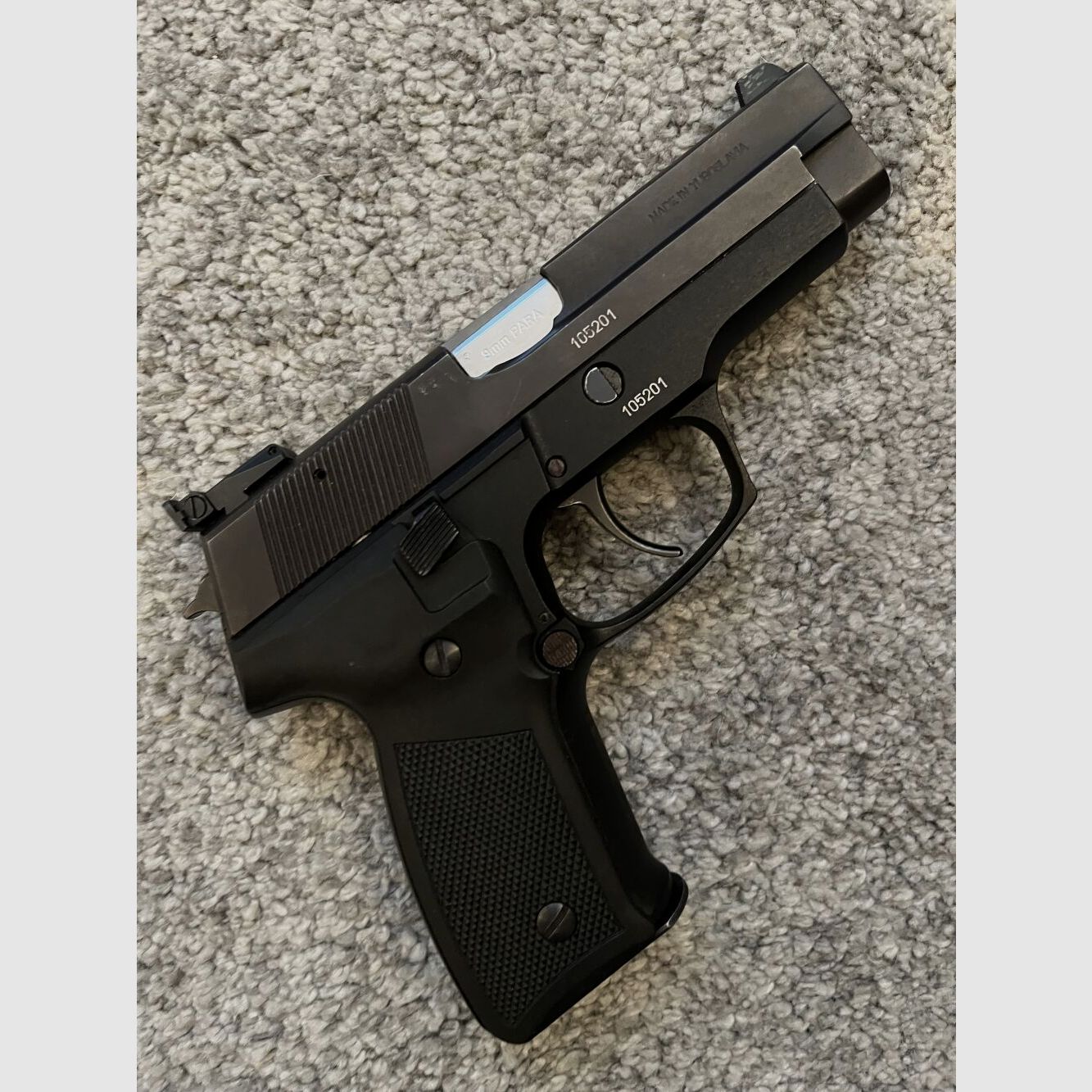 Cz Crevna Zastava/ 99 / Sig Sauer 220