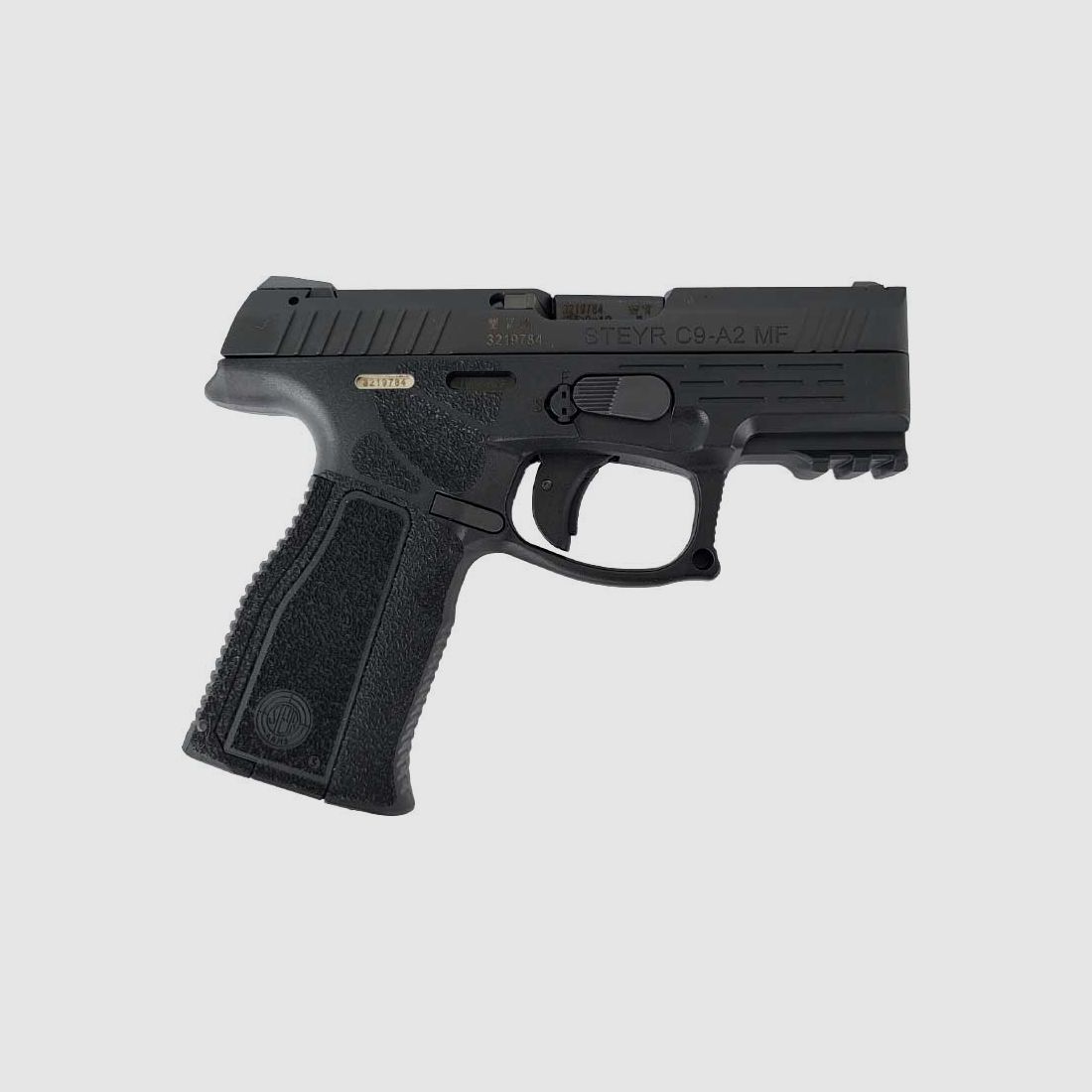 Pistolet Steyr Arms C9-A2 MF – noir, cal. 9x19 mm, image 1 sur 2