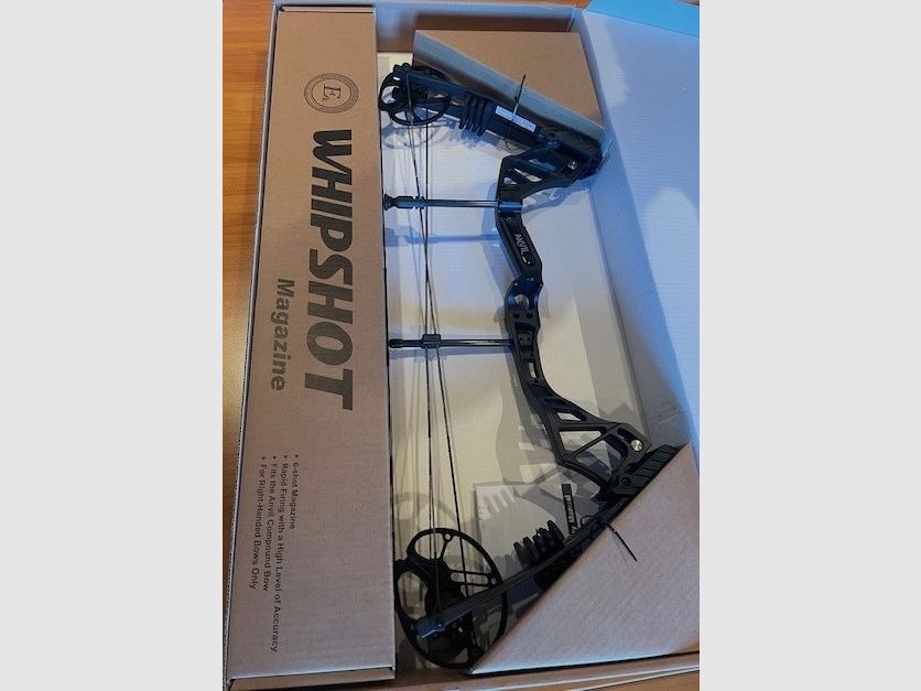 Arco compound veloce con caricatore completo per un massimo di 6 frecce >> EK ARCHERY WHIPSHOT arco compound incluso caricatore