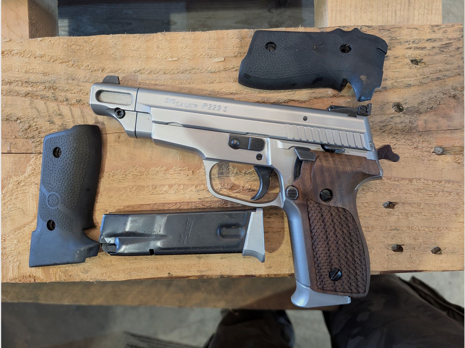 Sig Sauer P229 Sport