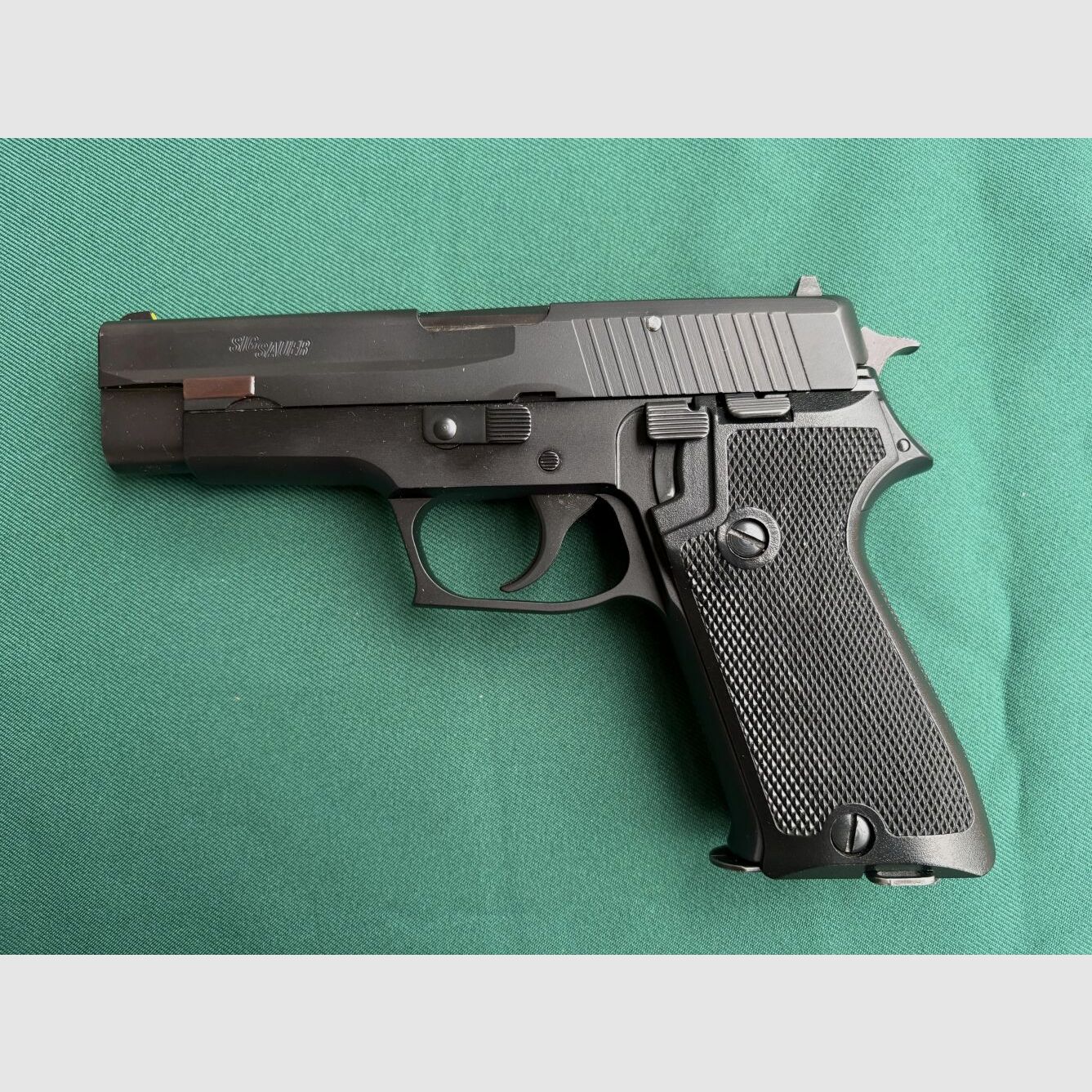 Sig Sauer P220
