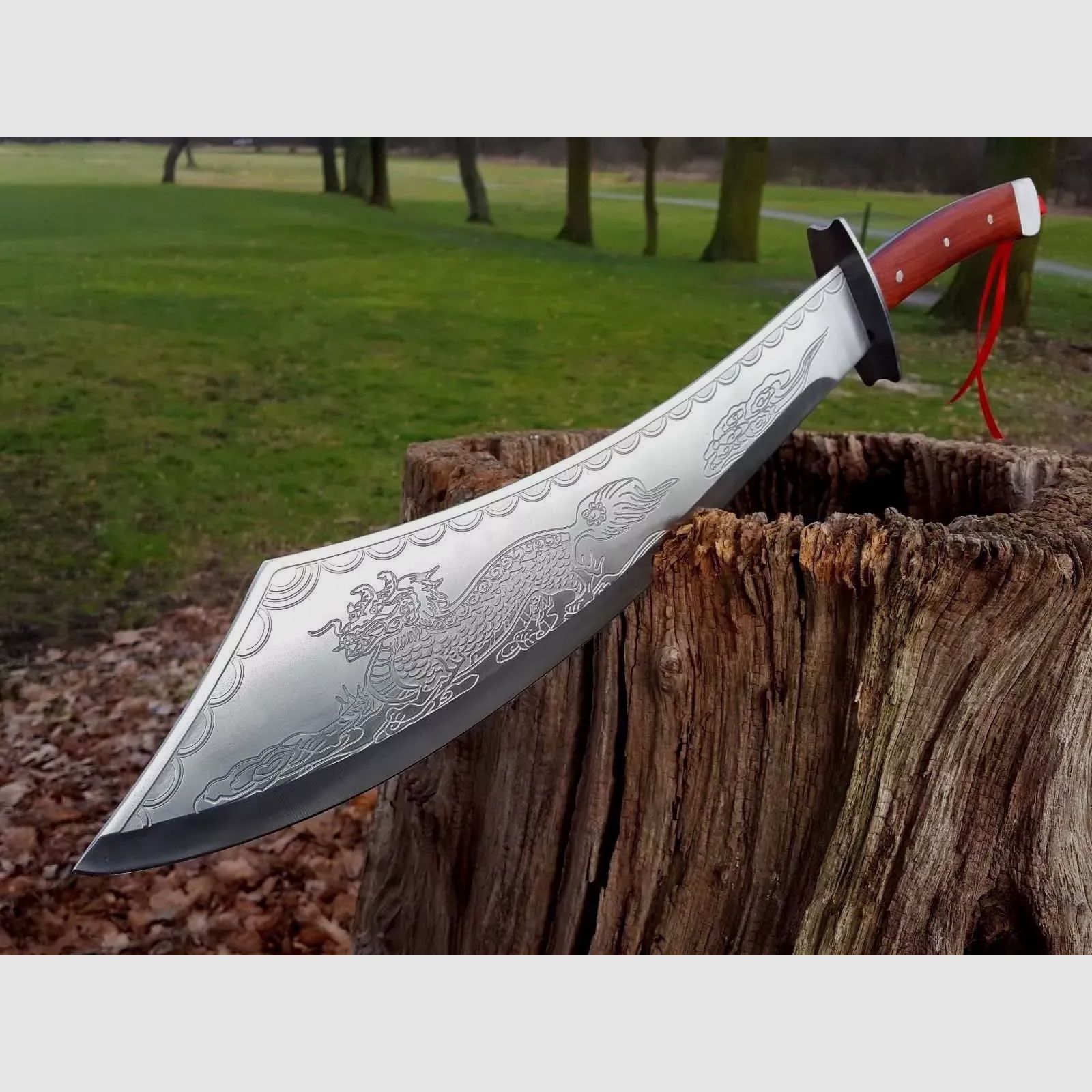 MACHETE,  über 40 Jahre, gestempelt  und ein Chinesisches  DRACHEN  BUSCHMESSER