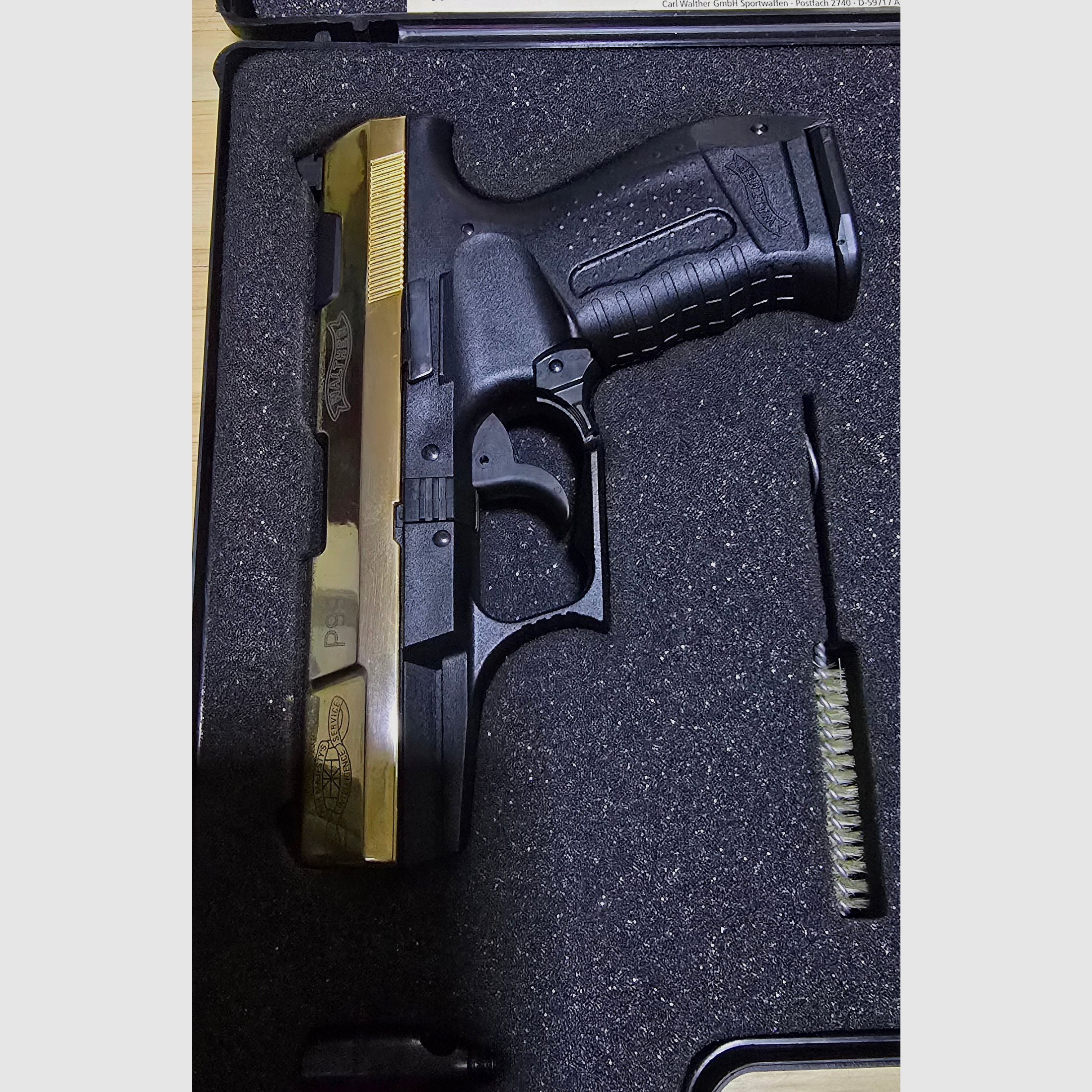 Walther P99 Gold Special Edition James Bond PTB 637 Read!