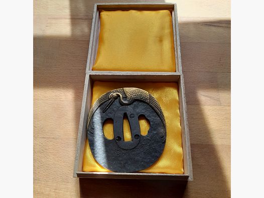 TSUBA – Hochwertige Messing Tsuba Kuren (Stichblatt) Handschutz für Schwerter