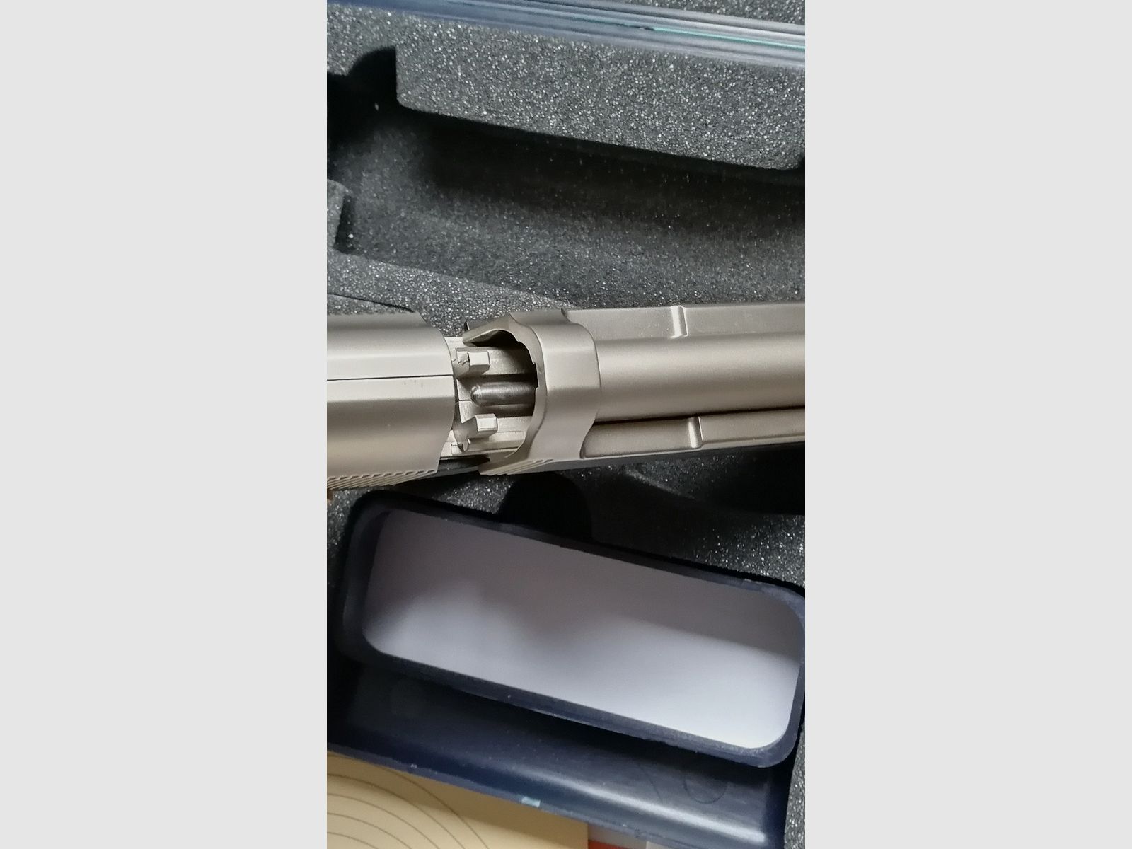 Beretta Mod. 92 FS air pistol nickel-plated with double Kst grips / like new + accessories