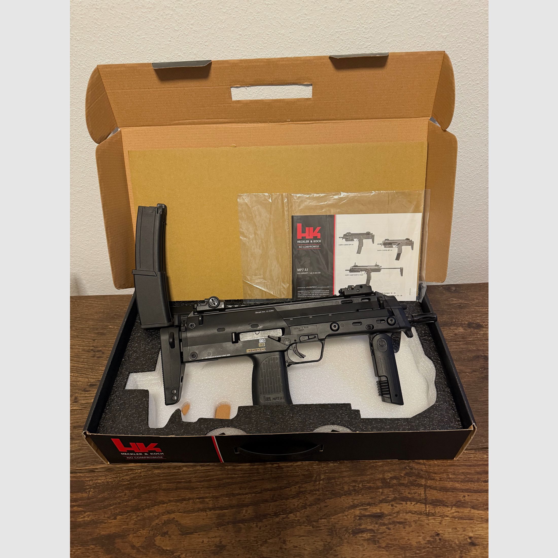 Pistola Airsoft Heckler & Koch HK MP7 A1 GBB - COMO NUEVA!