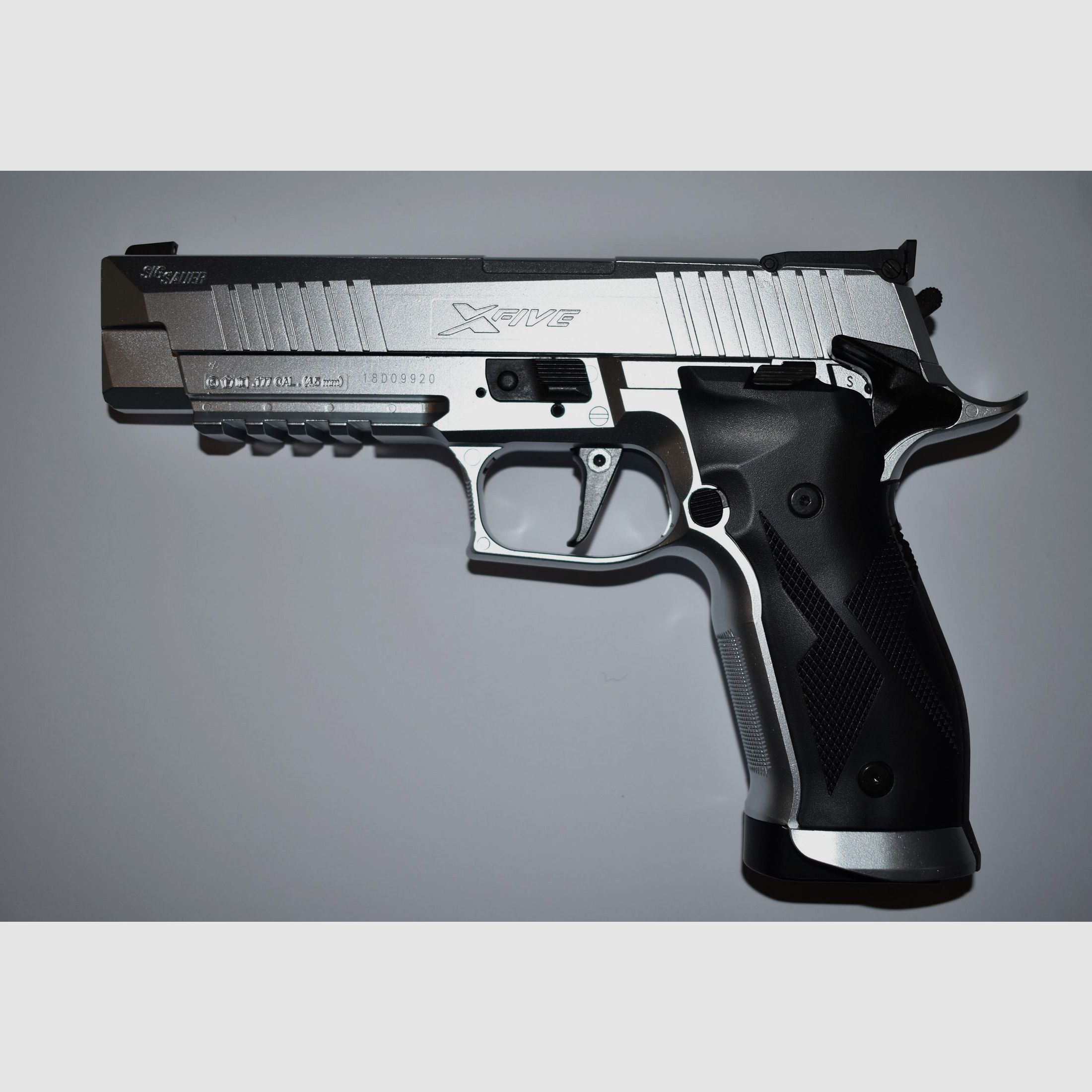 Sig Sauer X-Five, zdjęcie 1 z 2