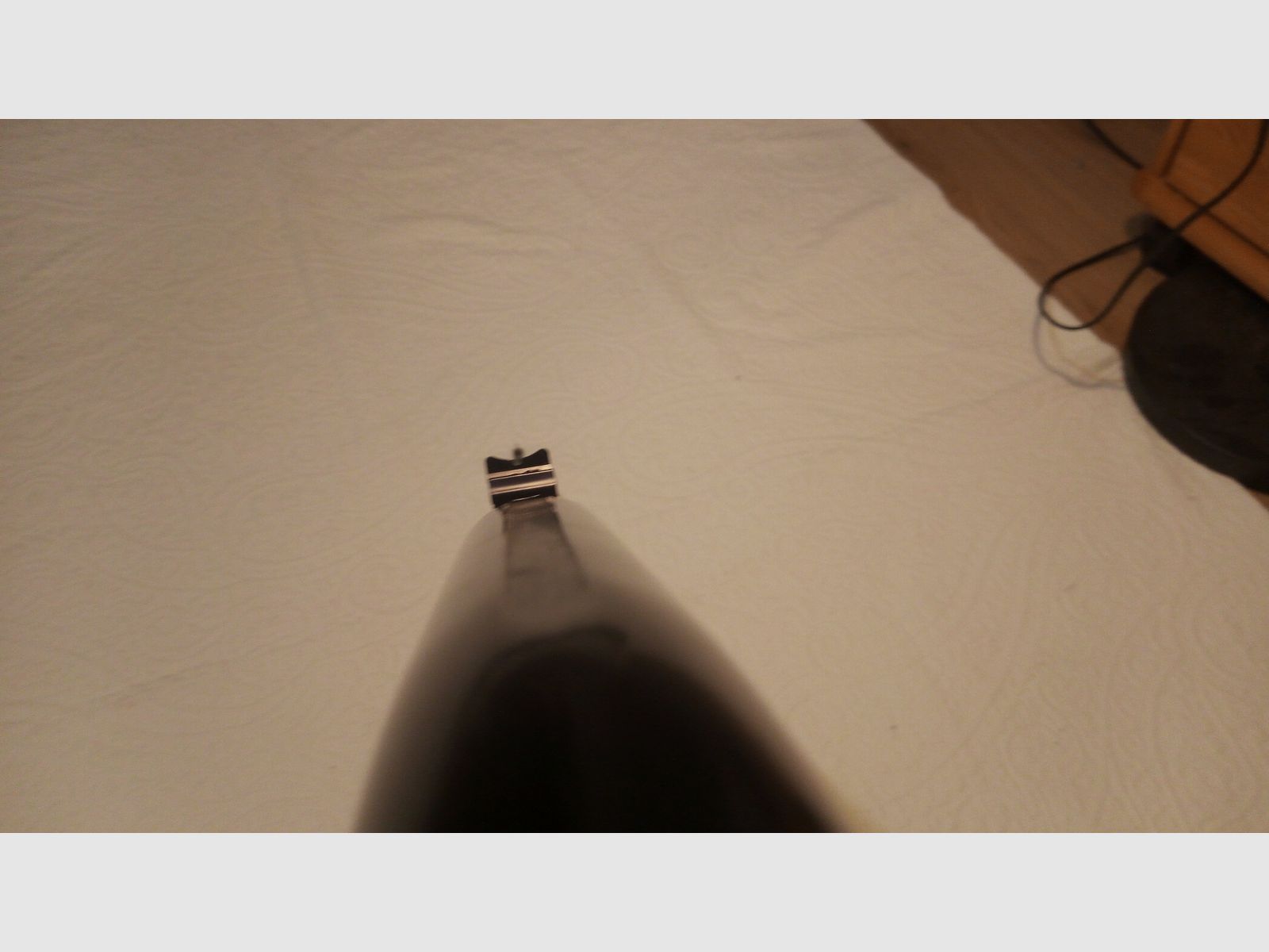 Fucile a ripetizione con calcio anteriore Mossberg Maverick 88 con mirino regolabile nero e portazione della canna usato LL 60cm nel calibro 12/76 Cat. B