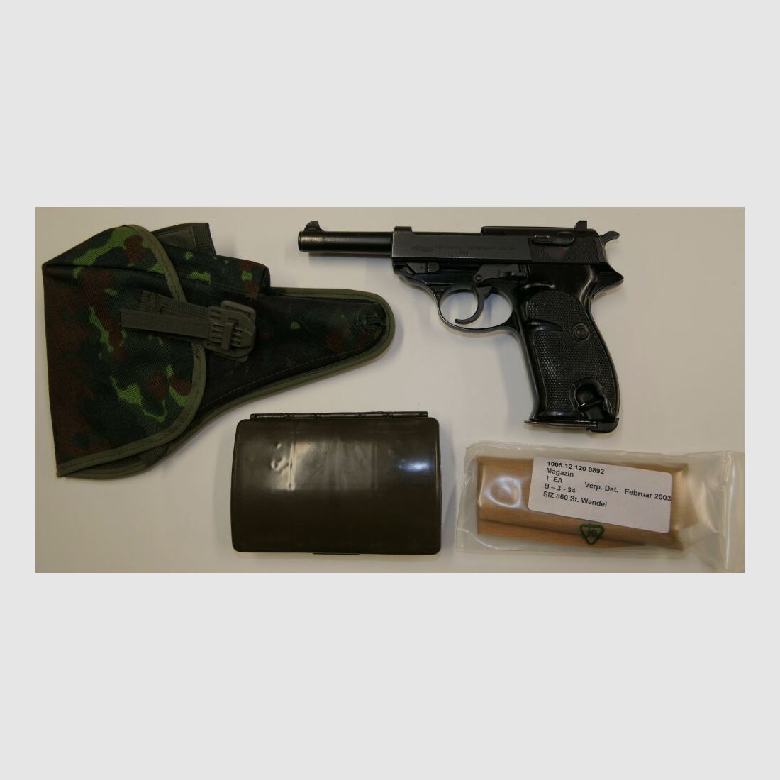 Wapenfabriek Walther Ulm Donau Pistool Walther P38 in het kaliber 9mm Para Inclusief accessoires