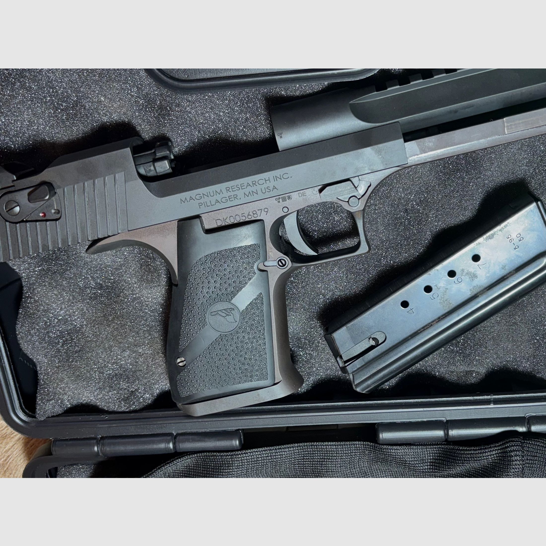 Magnum Research/IMI Desert Eagle Mark XIX .50AE inkl. Wechsellauf .44mag