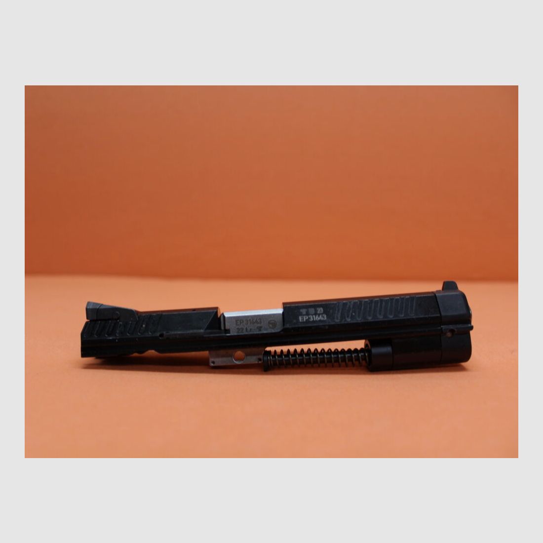 Sistema intercambiabile CZUB .22lr CZUB CZ 75 SP-01 Kadet adattatore canna 118mm/magazzino di riserva (.22lfB/.22L.R.)