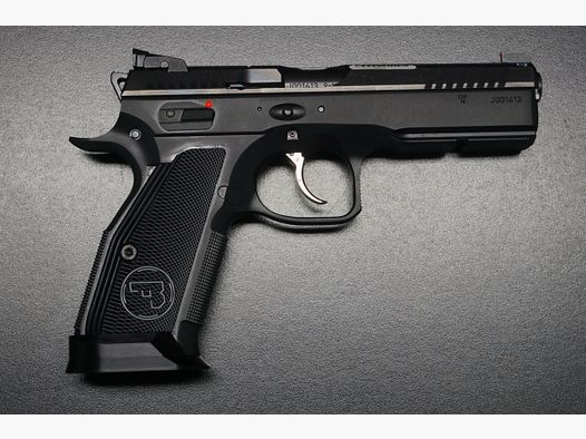 CZ Shadow 2 Black met Magwell