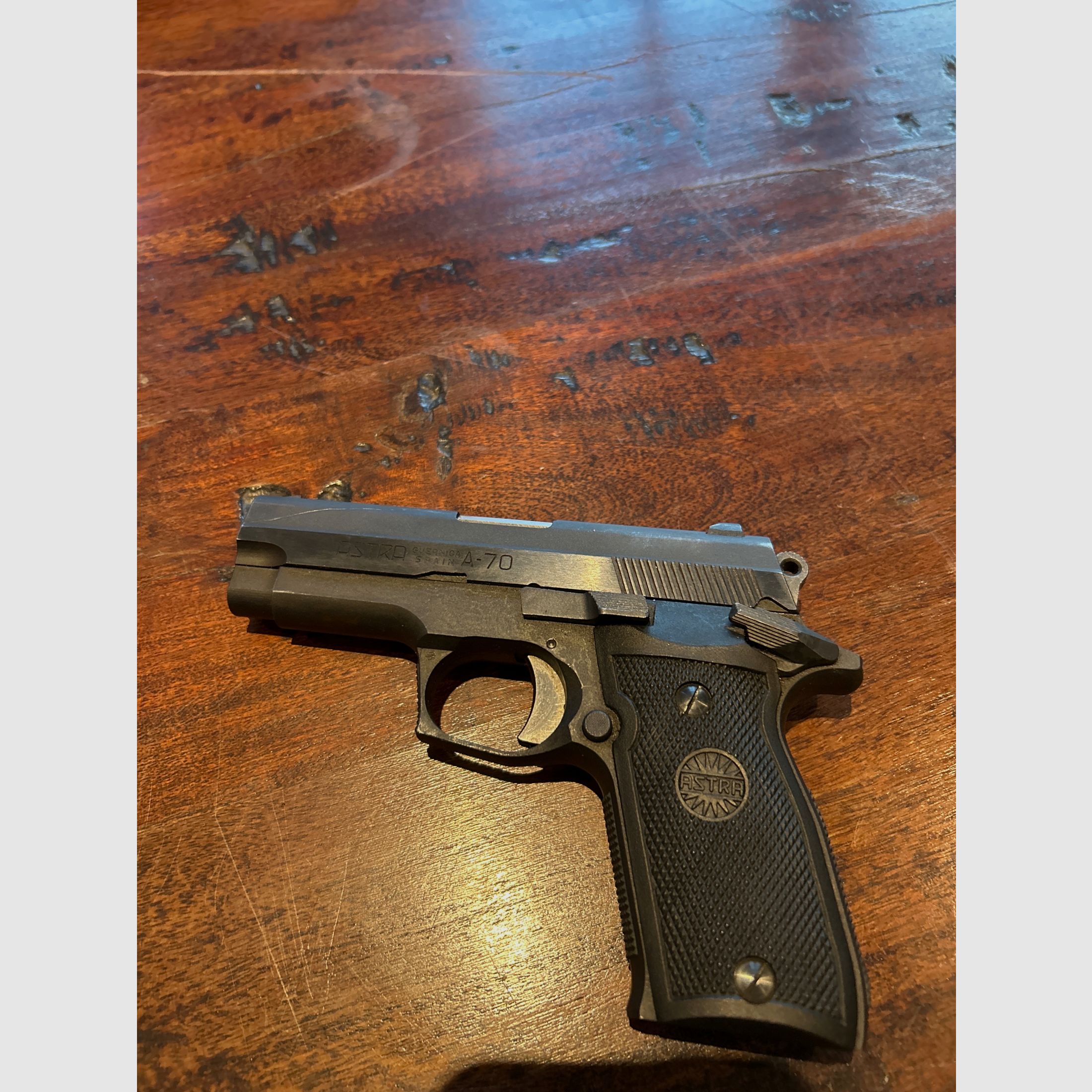 Pistola semiautomática Astra - A-70 - 9mm Luger, imagen 2 de 2