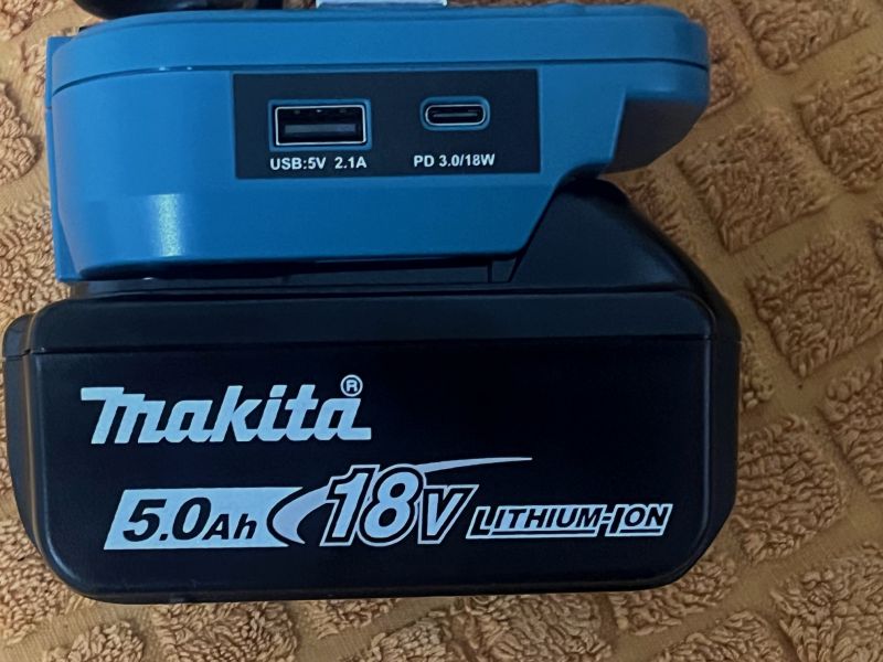 Makita - 5 amp Akku mit LED Handstrahler - wer Licht braucht kriegt es hier !!!