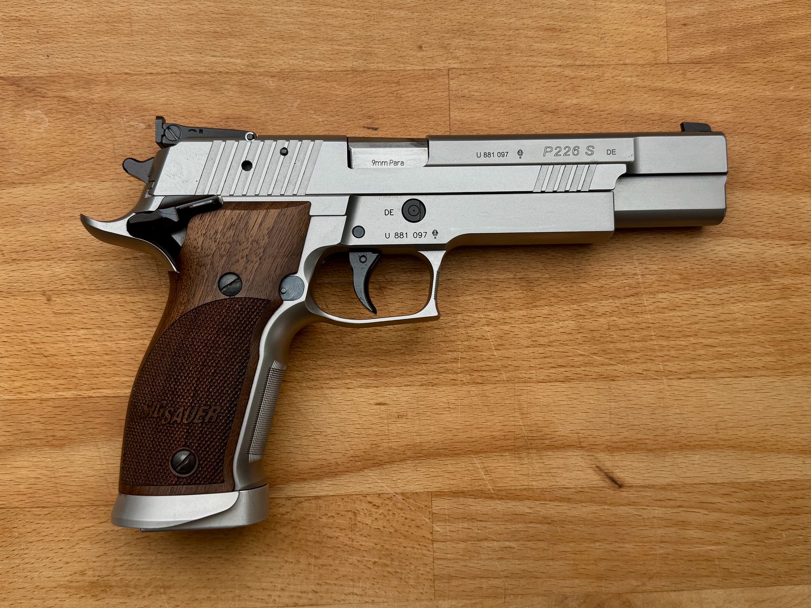 SigSauer P226S x-Six aus Eckernförde