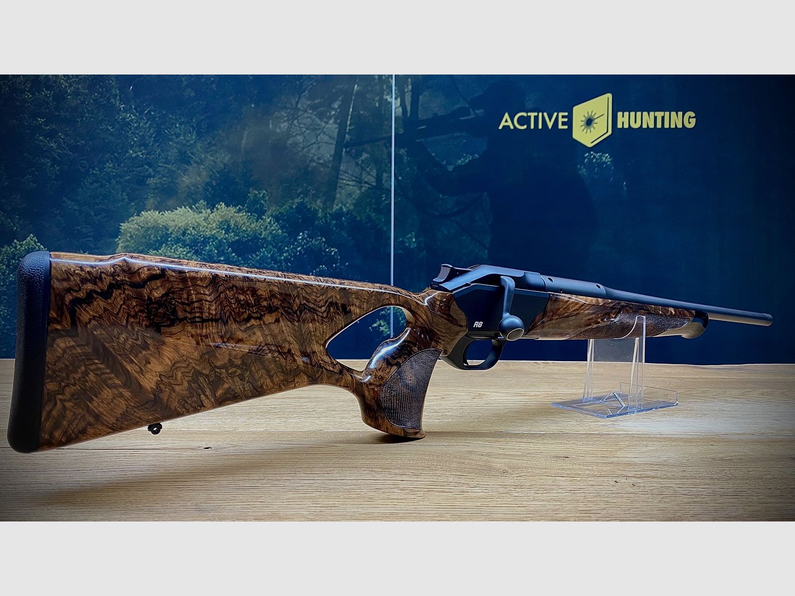 Blaser R8 Success / Holzklasse 10 / Kaliber u. Lauflänge nach Wahl / absolute TRAUMWAFFE
