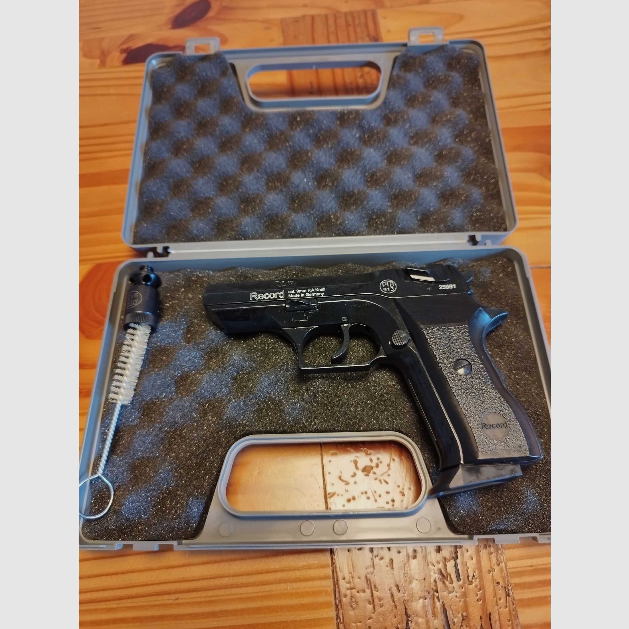 Record COP Schreckschuss Pistole 9 mm P.A.K brüniert !! Neuwaffe!!