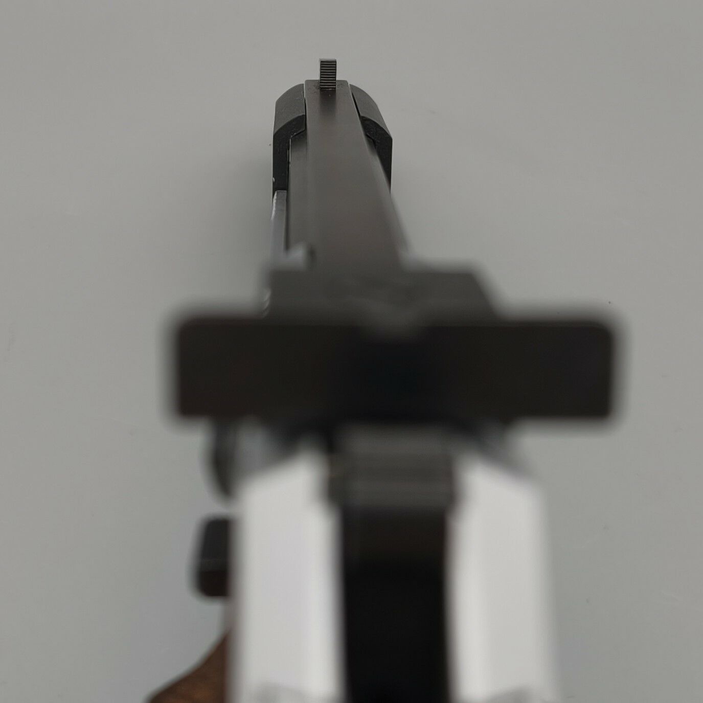 Erma ESP 85A Pistola Deportiva KK Bicolor con Empuñadura Nill Form .22lr