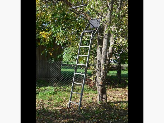Tree stand