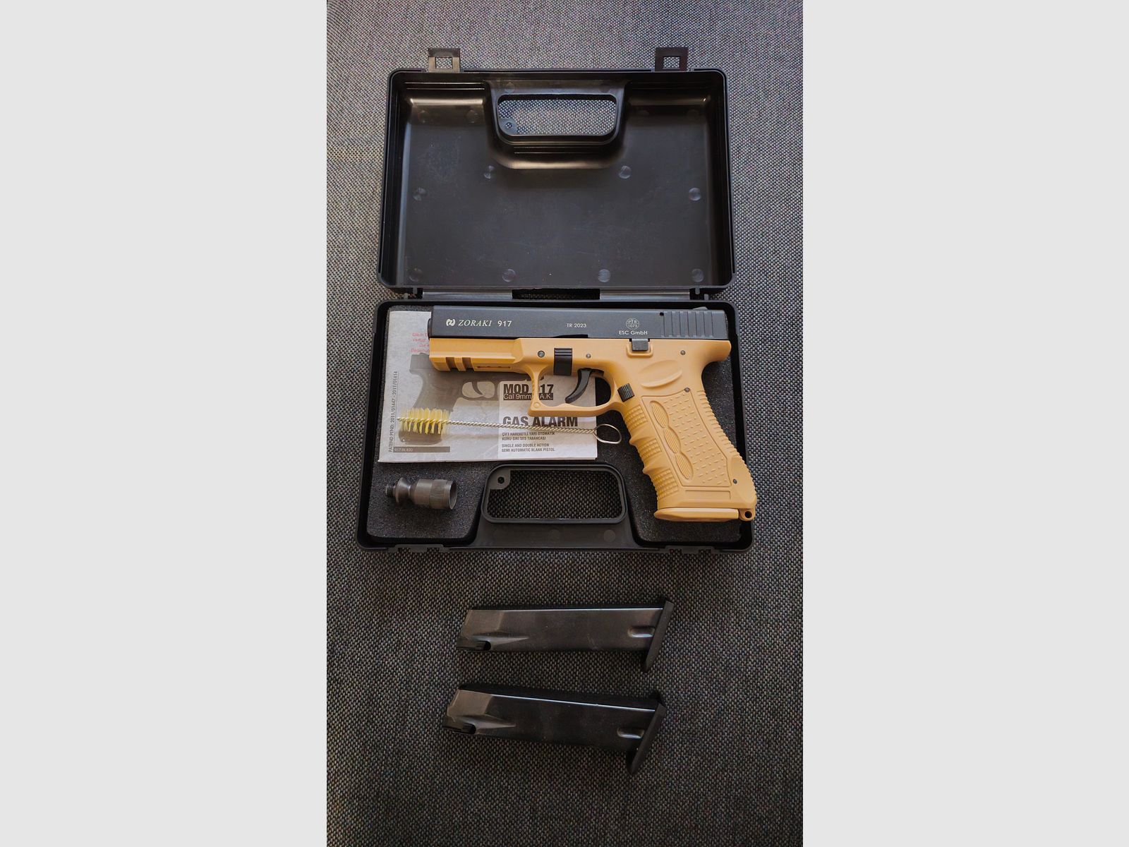 Zoraki 917 tan/schwarz + 2 Magazine 