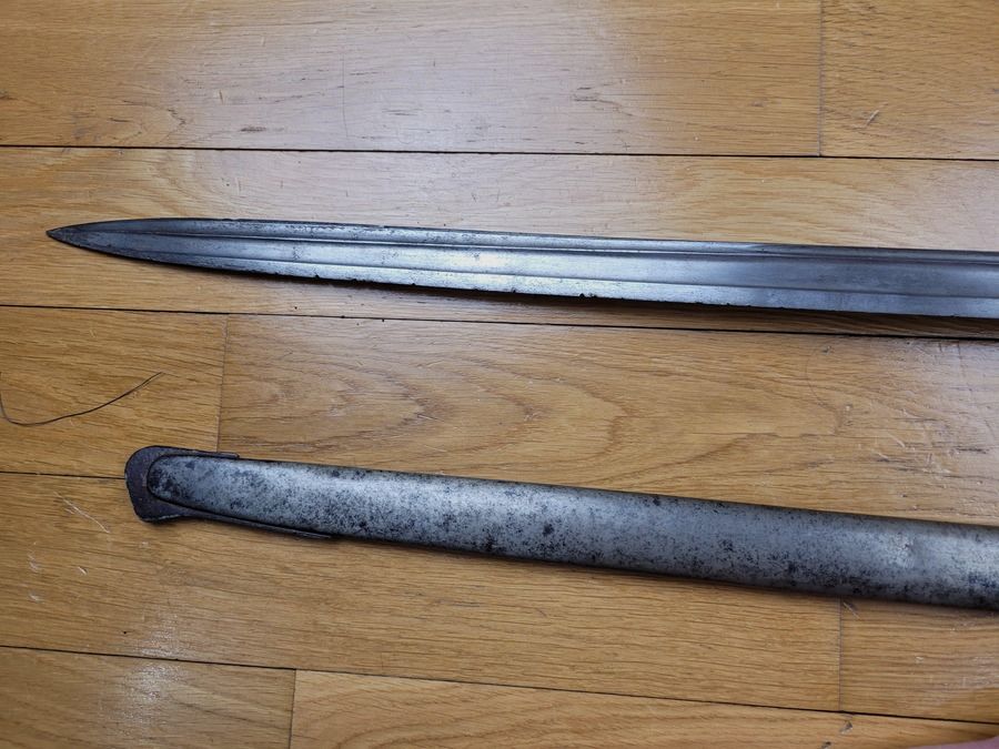 Sable de oficial 1855 /82 – Hoja reglamentaria – Asignado – Emotivo recuerdo de 14-18 – Muy buen estado, imagen 9 de 17