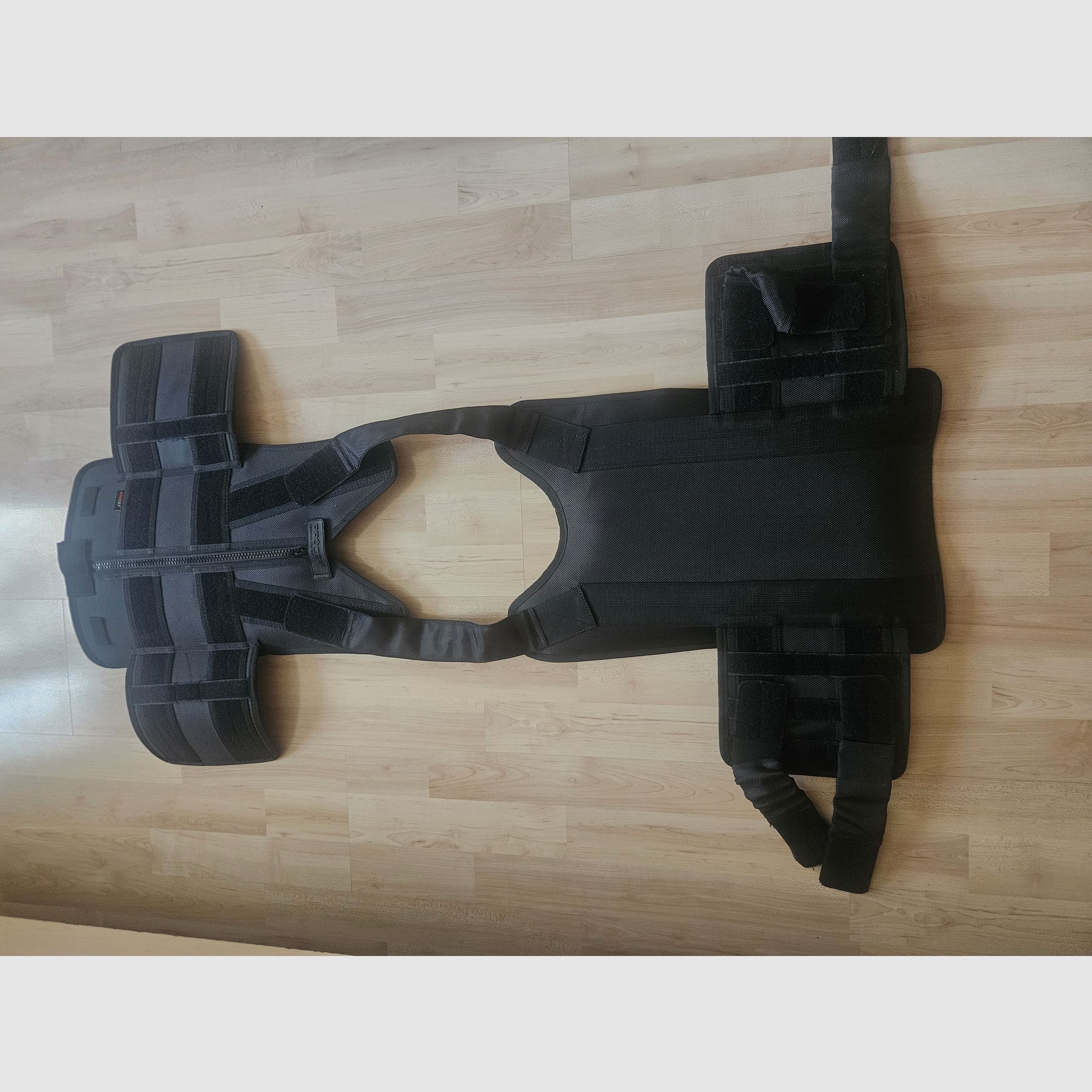 Certyfikowana kamizelka ochronna PRODEF® Mod. III, ochrona przed kłuciami, kopnięciami i cięciami