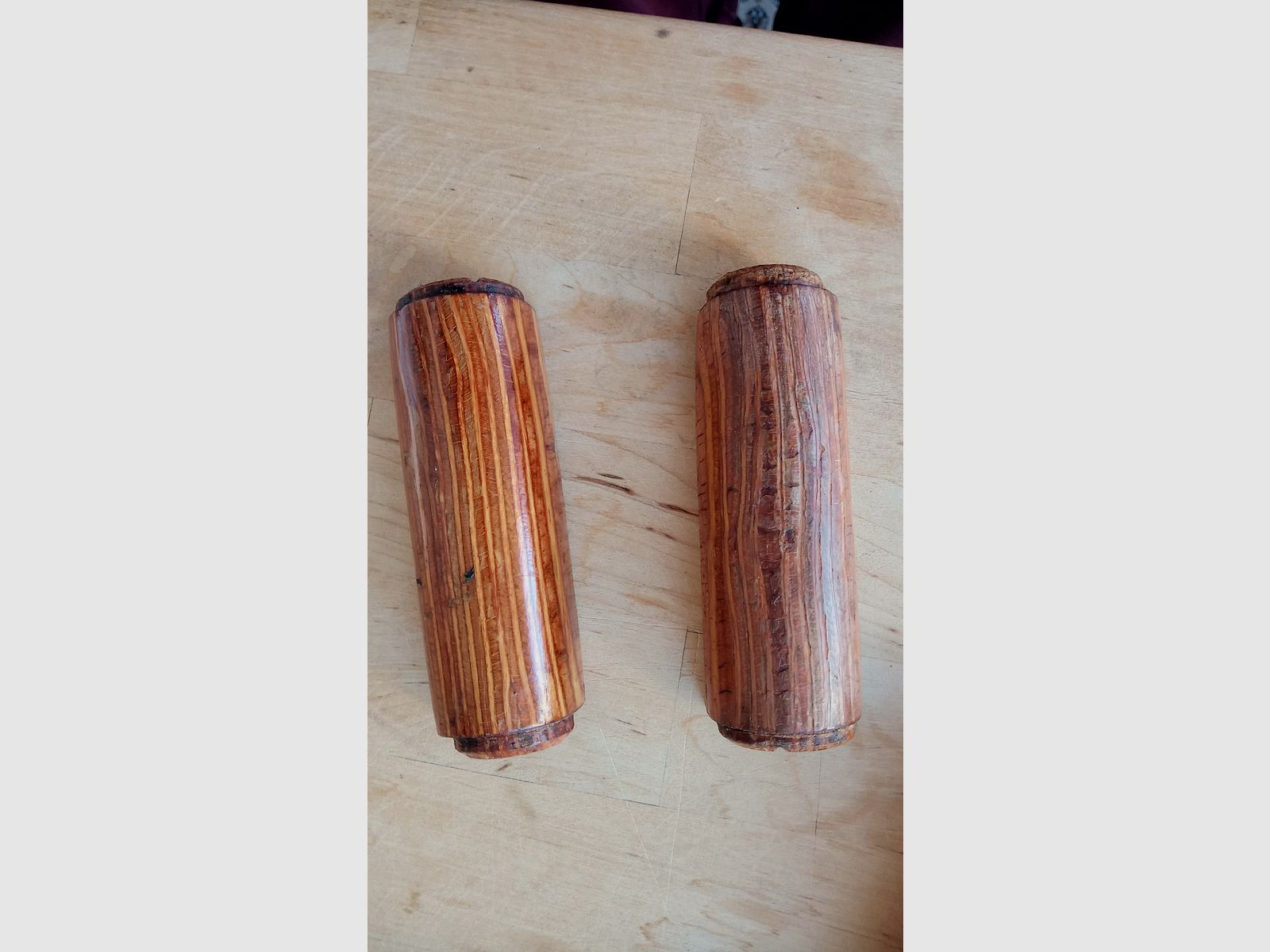 Originale guanti superiori Dong AK rumeni (molto larghi) / Legno laminato robusto perfetto per il pene di asino rumeno (Uluc) o guanti RPK