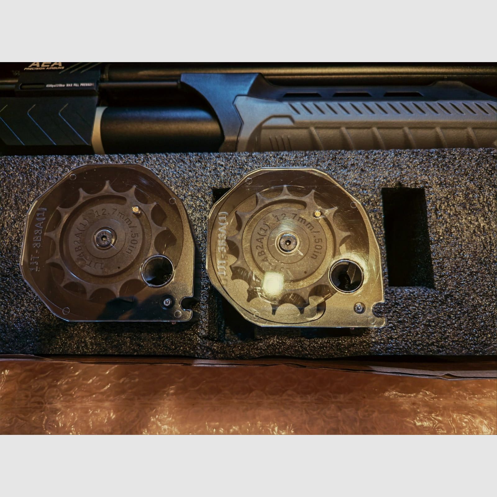 GoGun AEA Megalodon F-Serie 7,5 Joule | Kaliber .50 Luft / PCP karabin | z JADS podwójnym zbiornikiem | 2x 12 nabojowe magazynki aluminiowe | + wkładki stabilizujące do chwytu | z akcesoriami i fakturą