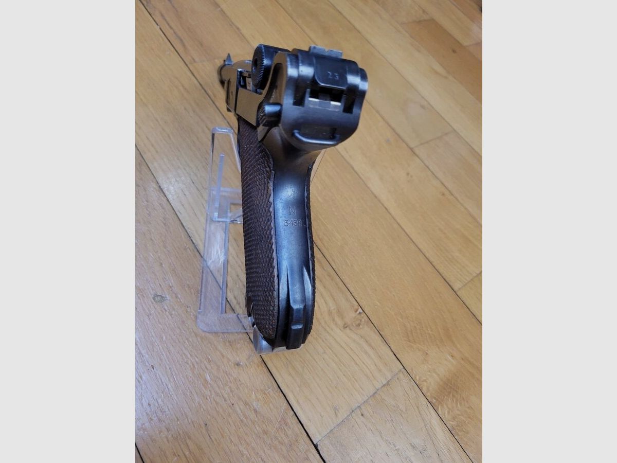 Außergewöhnliche Luger P08 Kriegsmarine Pistole – Weniger als 3900 Exemplare – Mauser S/42 Fertigung von 1938 – Kriegsmarine Holster und Originalschlüssel – Sehr seltenes Set in perfektem Zustand!, Bild 16 von 42