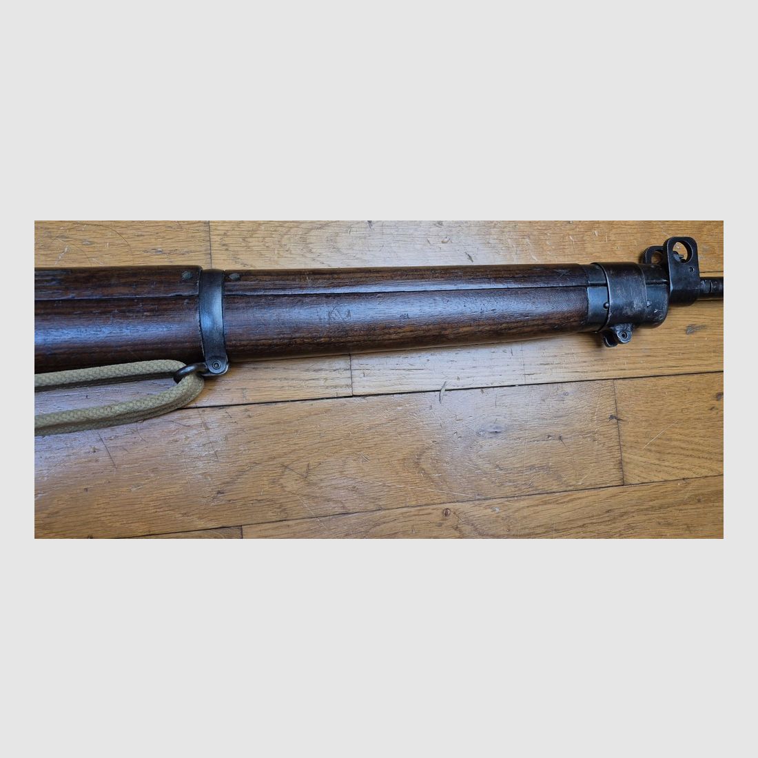 Gutes Gewehr Lee-Enfield N°4 MKI – Kal. .303 British – 10 Schuss – Arsenal von Fazakerley aus 1944 – Gute Mechanik – Schöne Hölzer und sehr guter Lauf – Gewehrriemen – TBE+, Bild 8 von 30