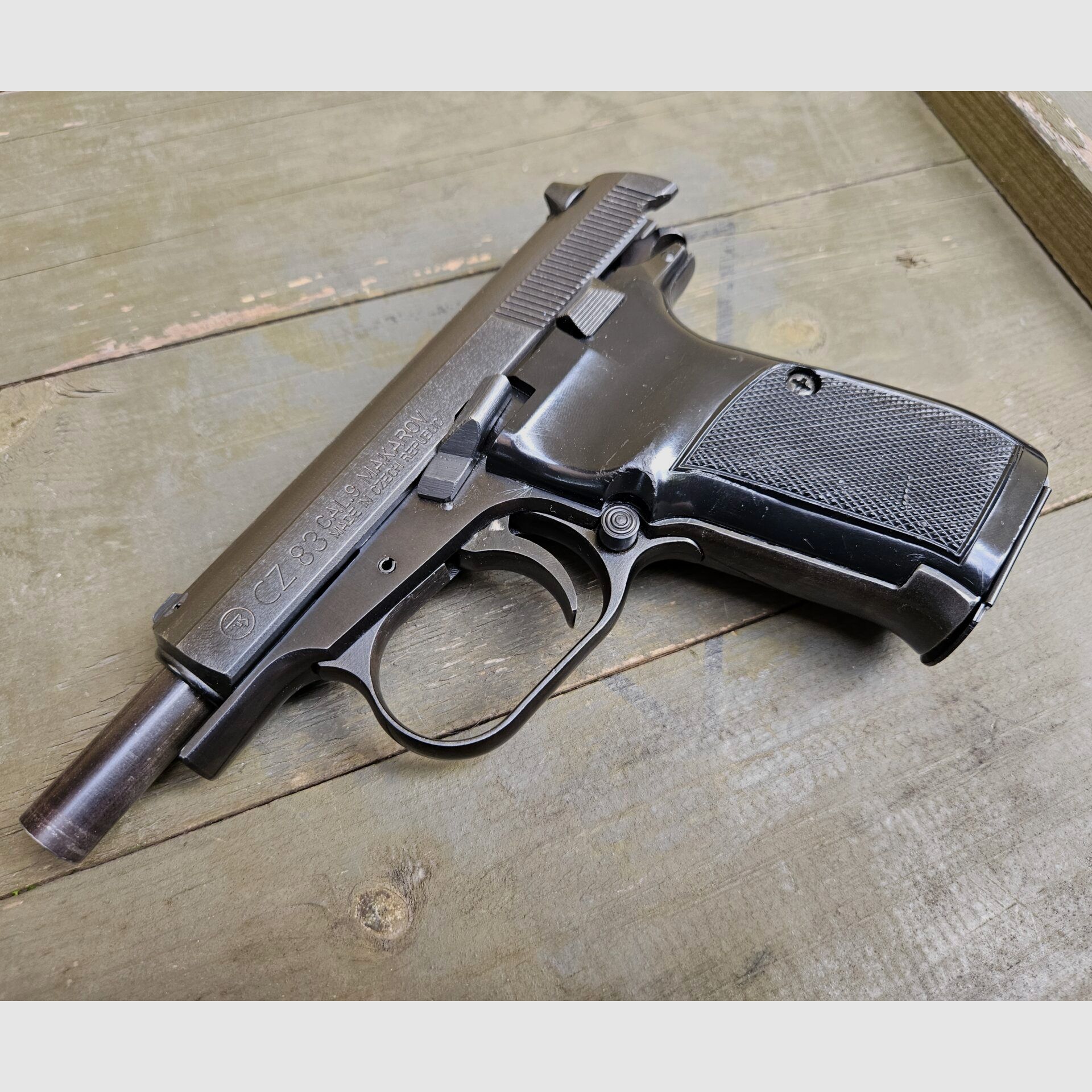 Pistolet P-83 WANAD kal. 9mmMak, zdjęcie 3 z 5